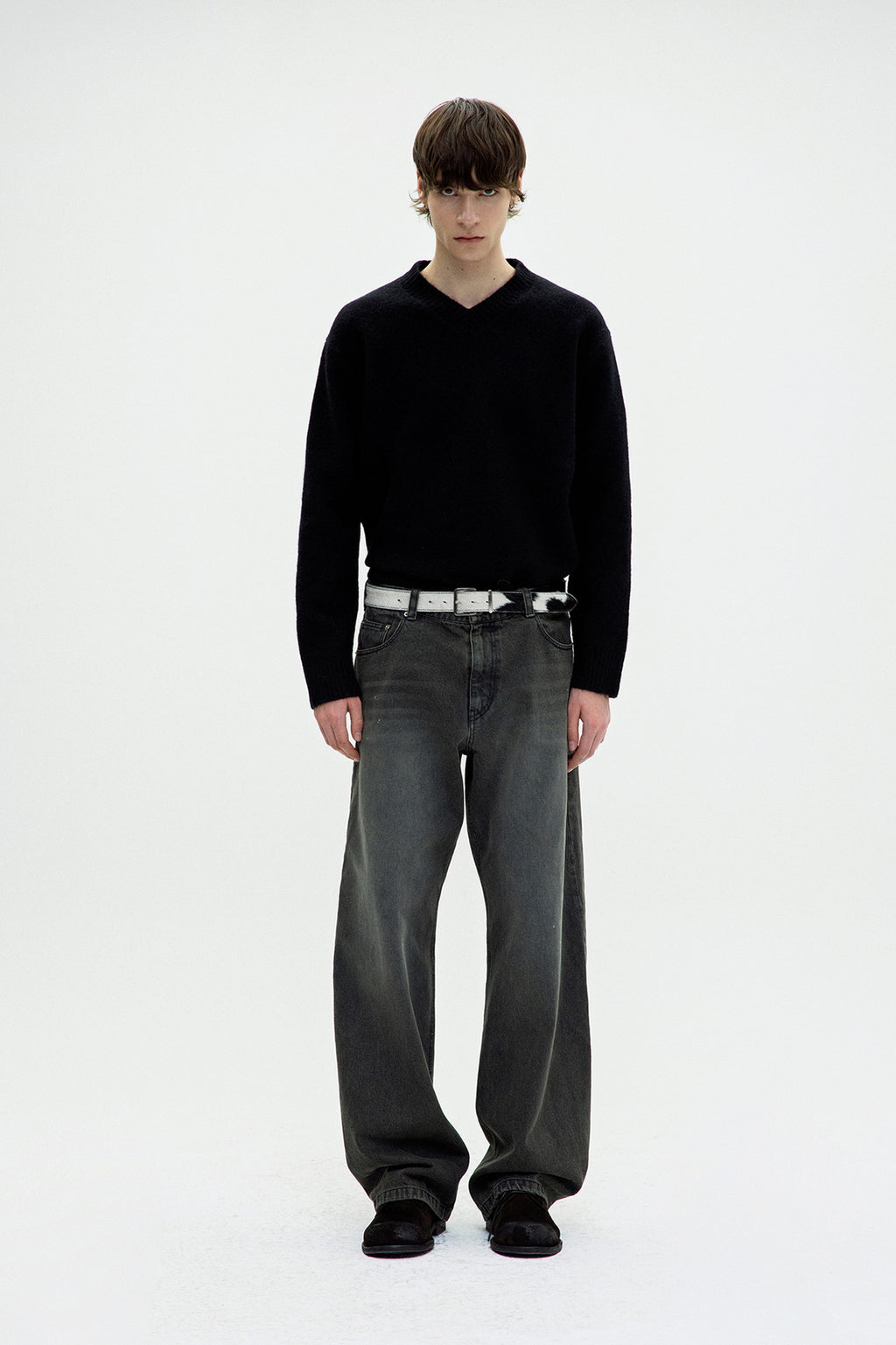 Coor - Wool Blend Hairy V-Neck Sweater (Black) product image 2 | TRAB K-Fashion Australia