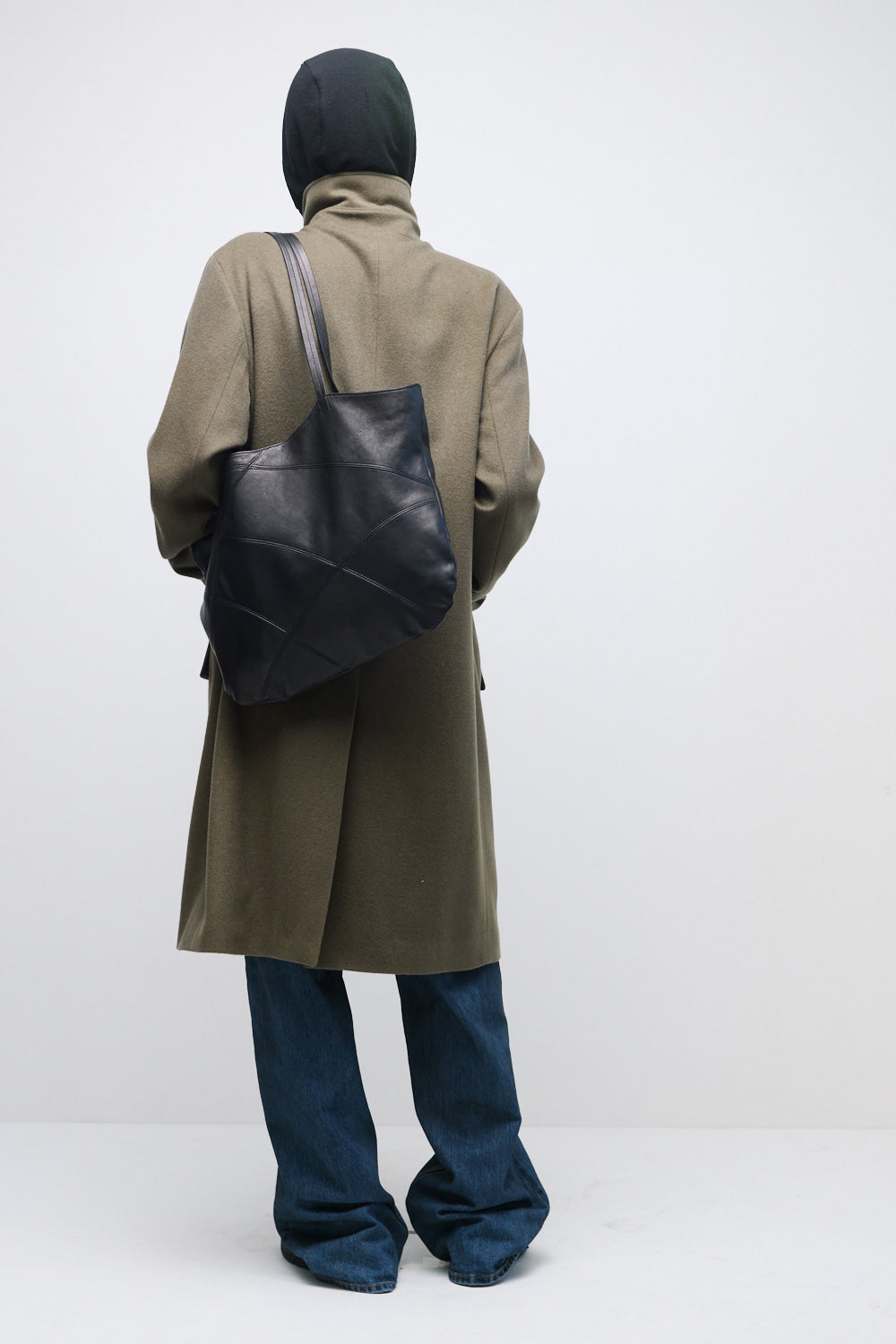 Hatchingroom - Web Tote Lamb Skin (Black) product image 9 | TRAB K-Fashion Australia