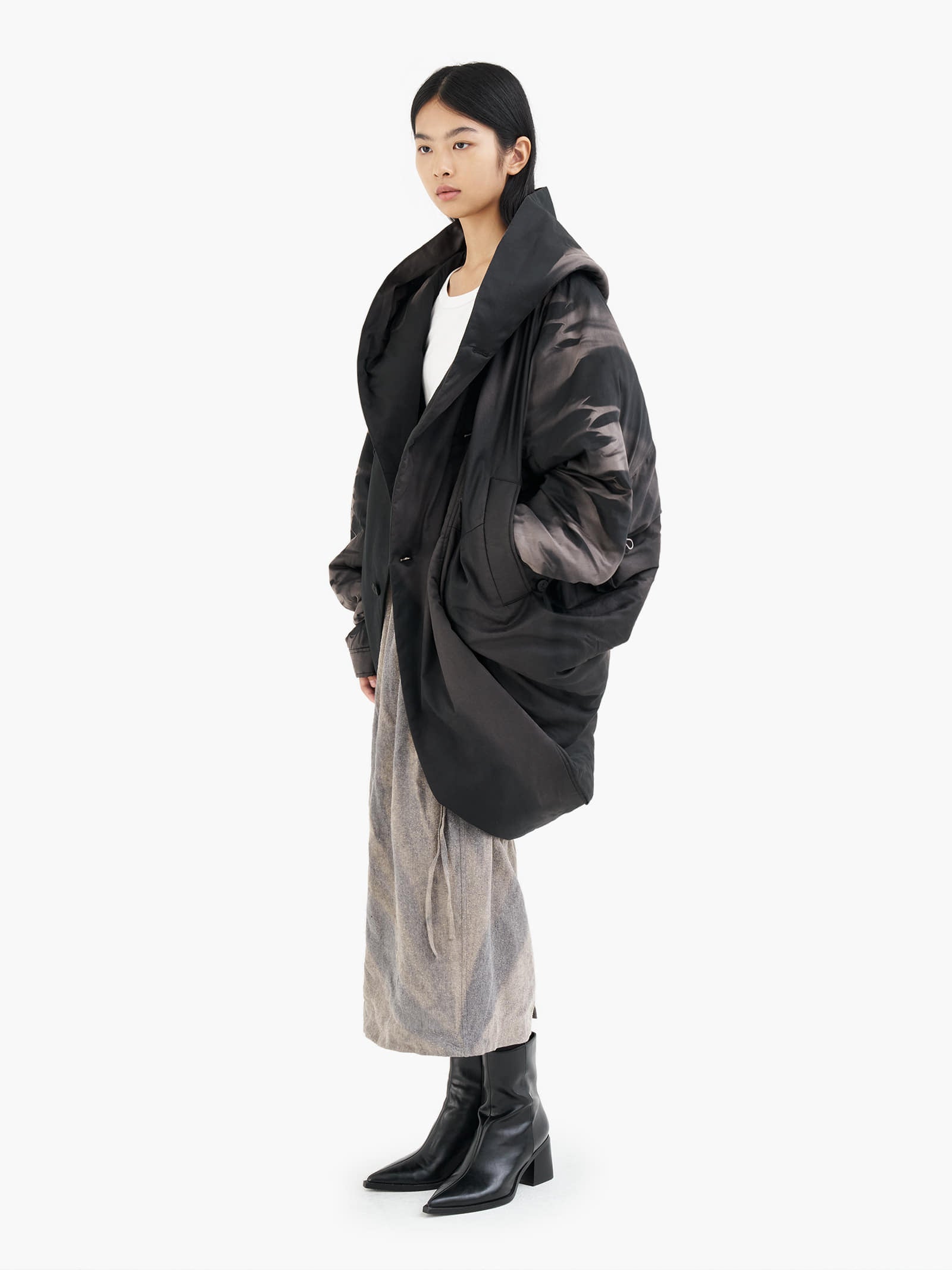 Jiyong Kim - Sun-Bleached Draped Insulated Jacket (Black) product image 5 | TRAB K-Fashion Australia