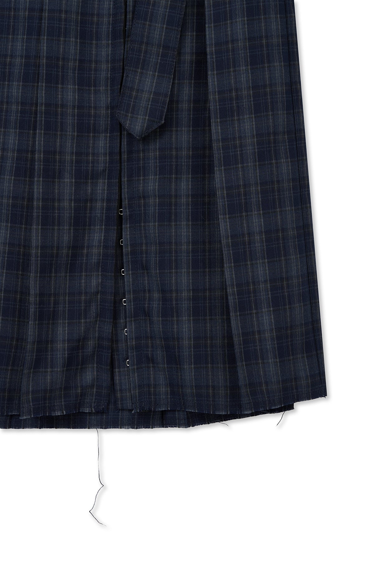 Matin Kim - Belted Slit Pleat Skirt (Navy) product image 4 | TRAB K-Fashion Australia