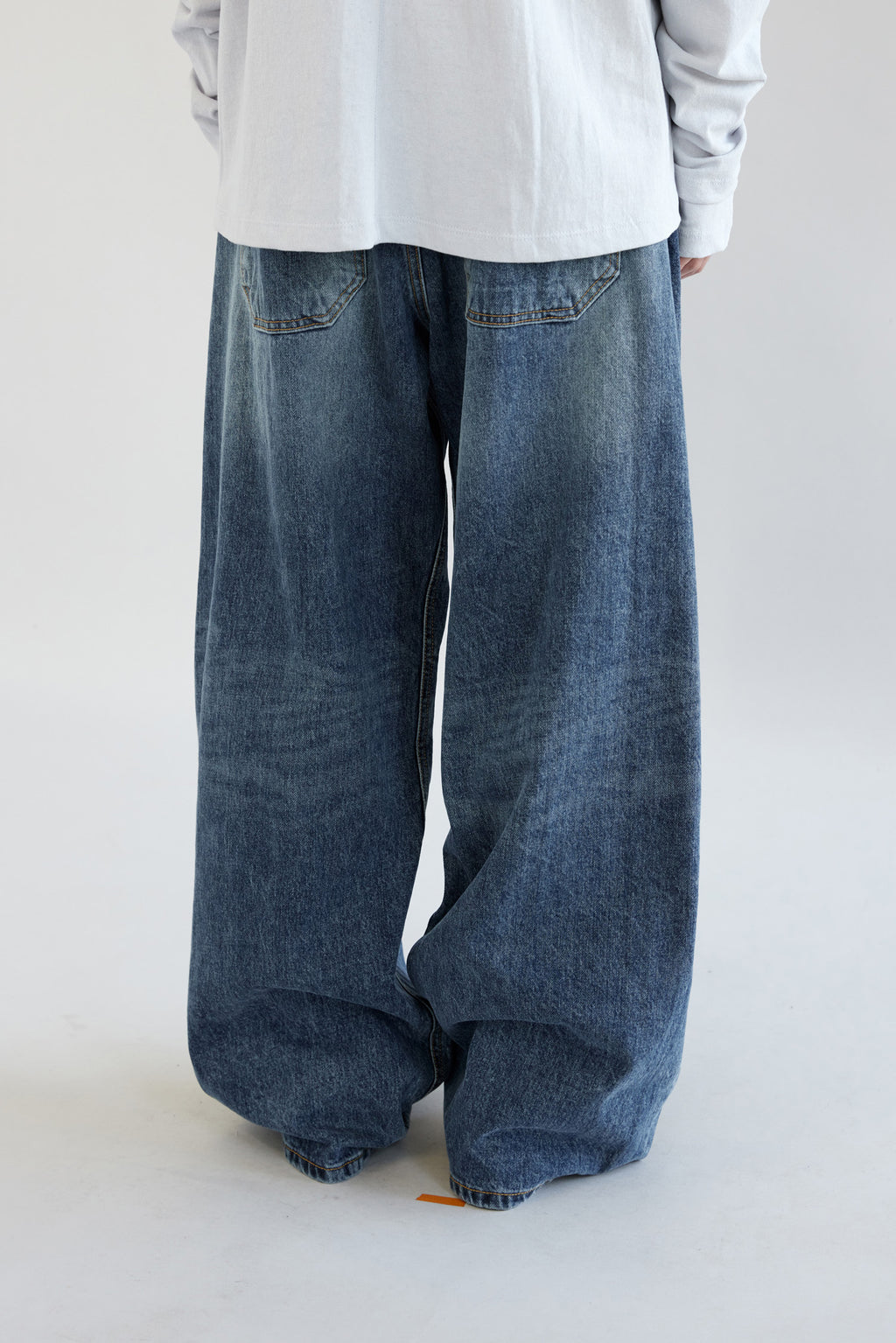 Hatchingroom - Wide Curve Jeans Washed (Blue) product image 9 | TRAB K-Fashion Australia