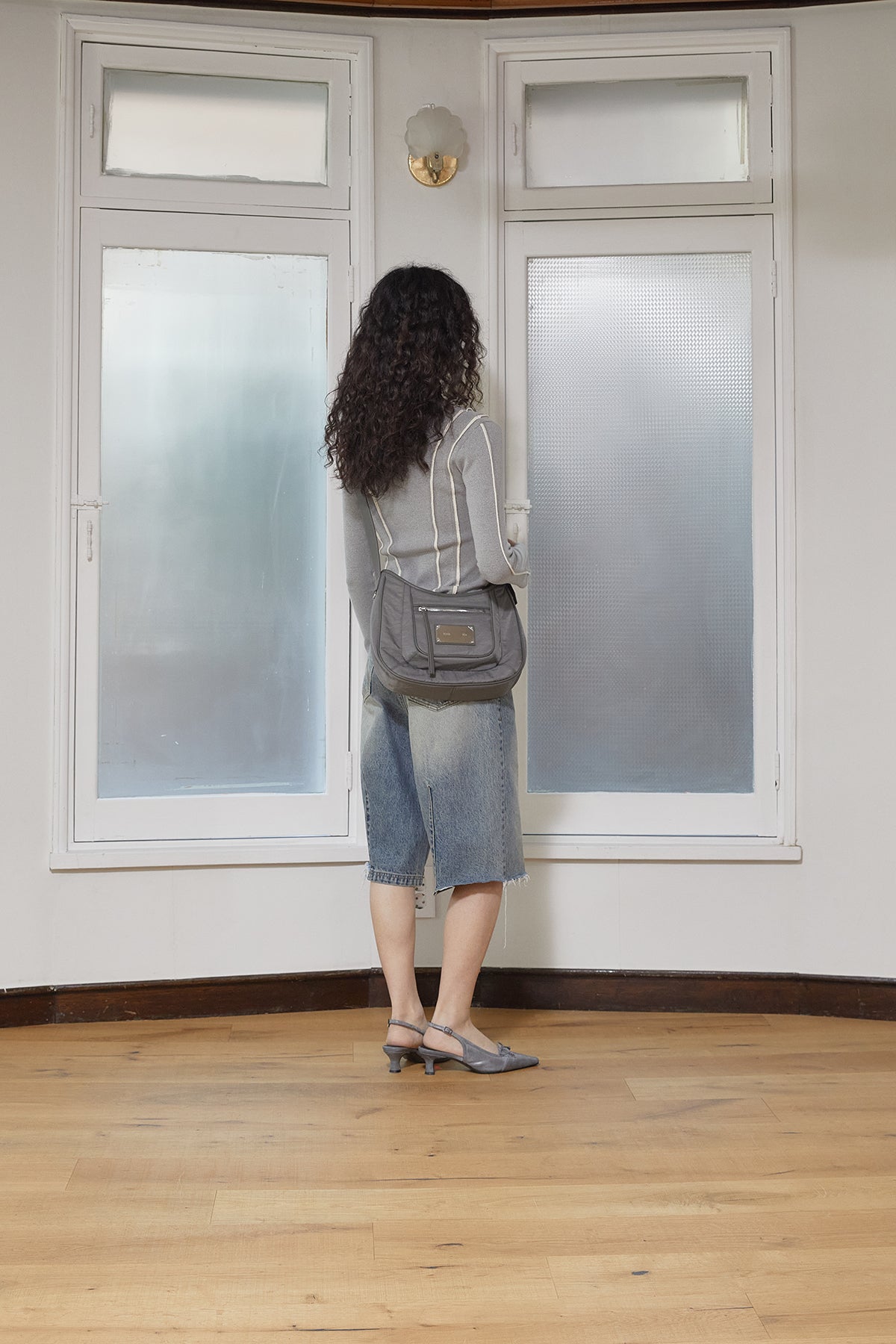 Matin Kim - Hem Point Bermuda Denim Pants (Blue) product image 9 | TRAB K-Fashion Australia