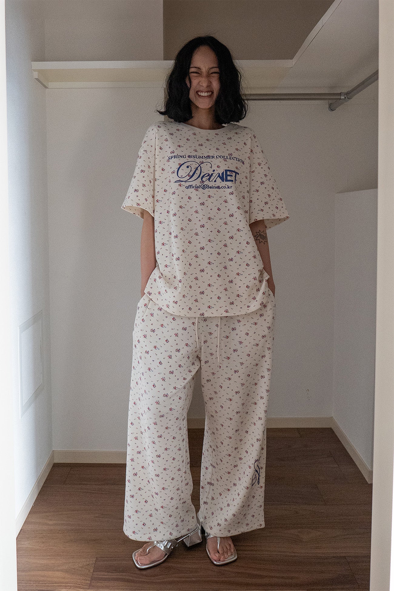 Deinet - Soft Waffle Flower T-Shirt (Ivory) product image 5 | TRAB K-Fashion Australia