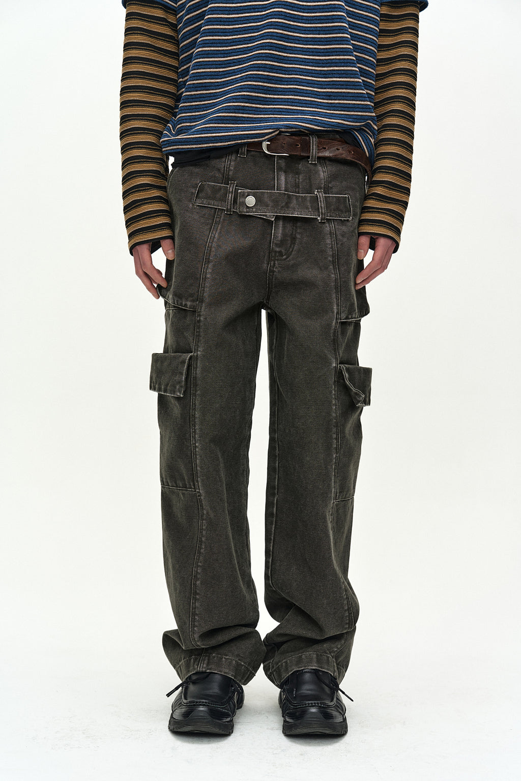 Andersson Bell - Belt Layered Cargo Wide-Leg Jeans (khaki) (Khaki) product image 5 | TRAB K-Fashion Australia