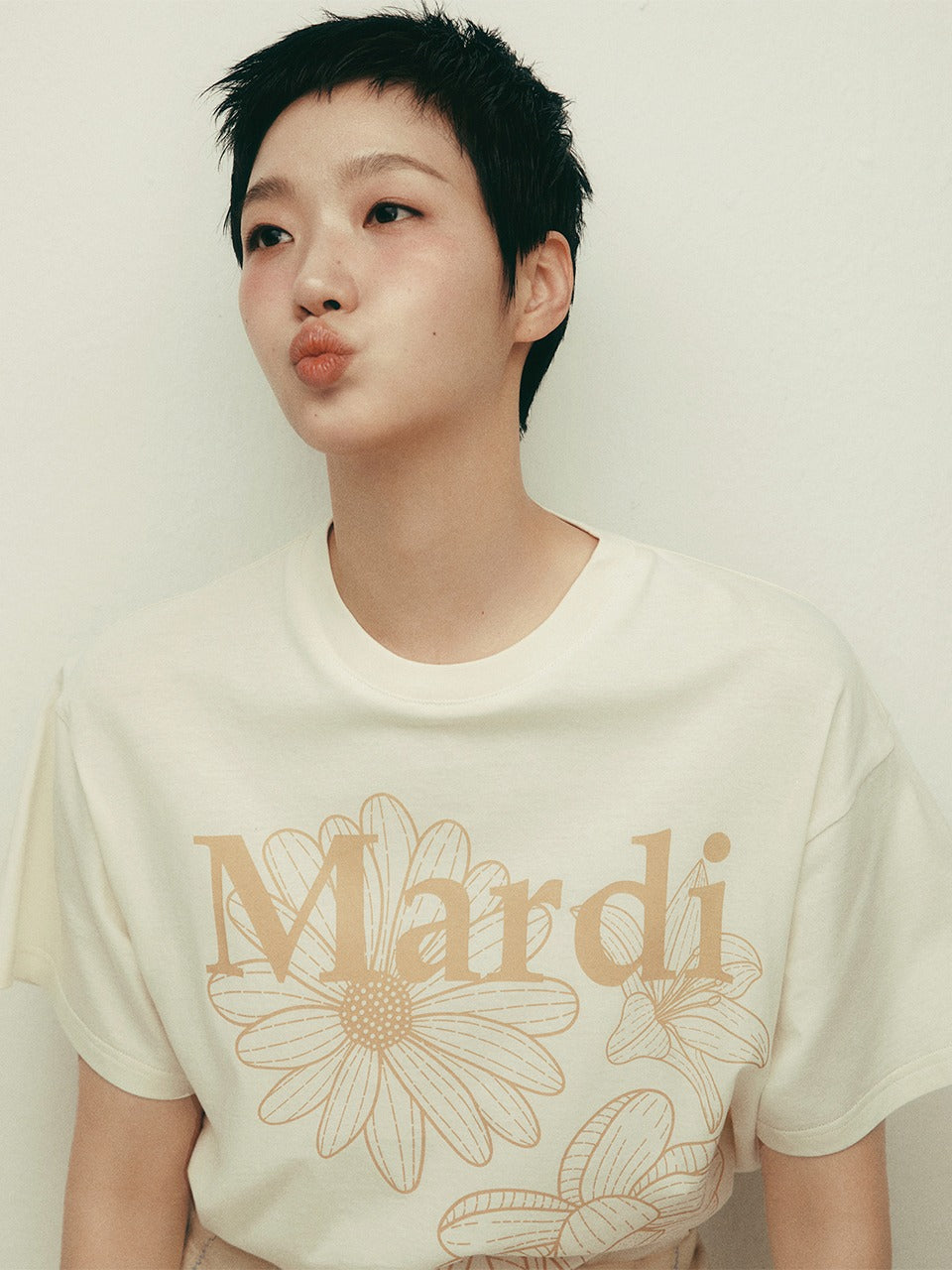Mardi Mercredi - Tshirt Triple Flower (Cream Peanut) product image 1 | TRAB K-Fashion Australia