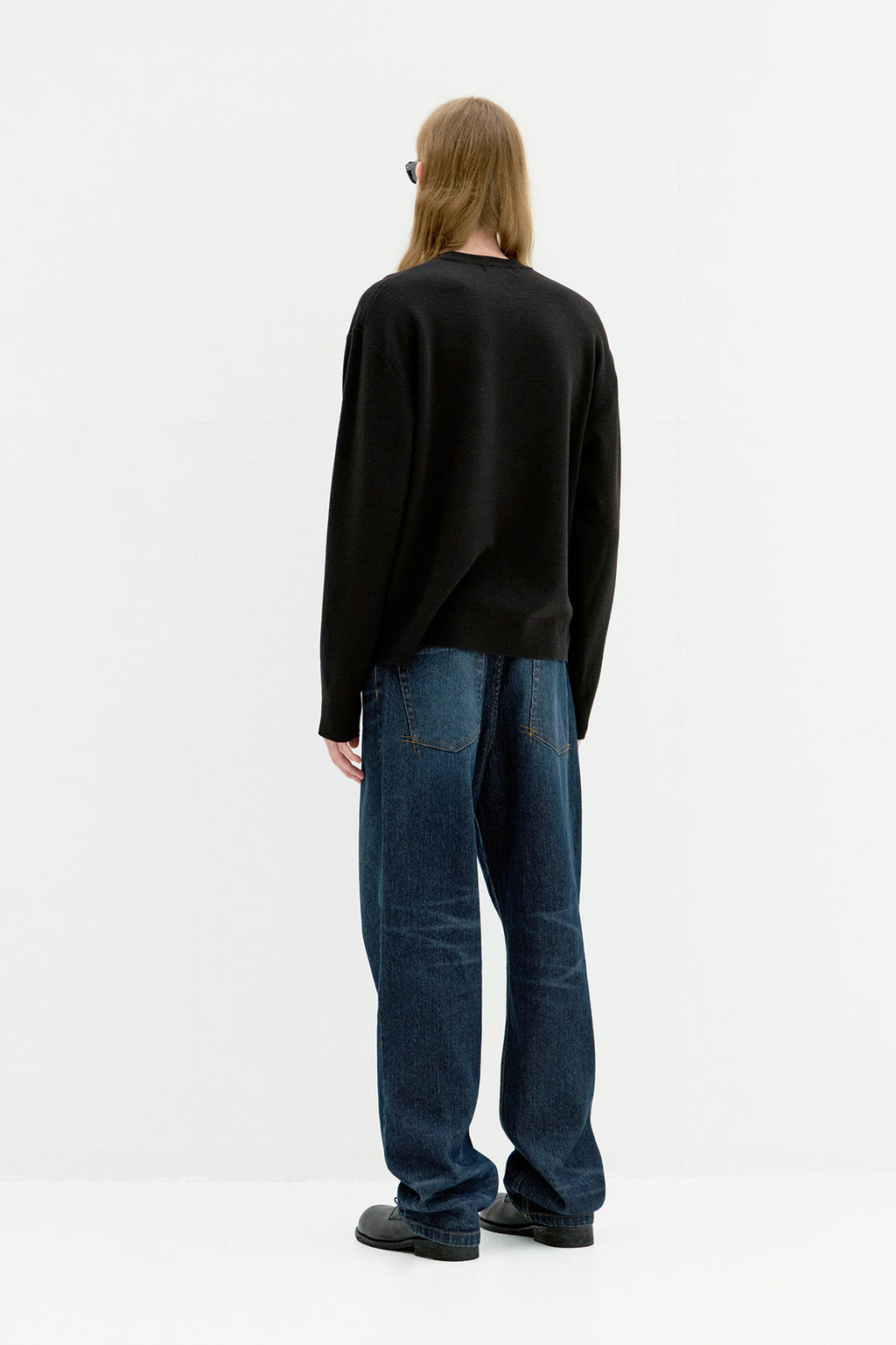 Coor - Merino Wool Crewneck Sweater (Black) product image 4 | TRAB K-Fashion Australia