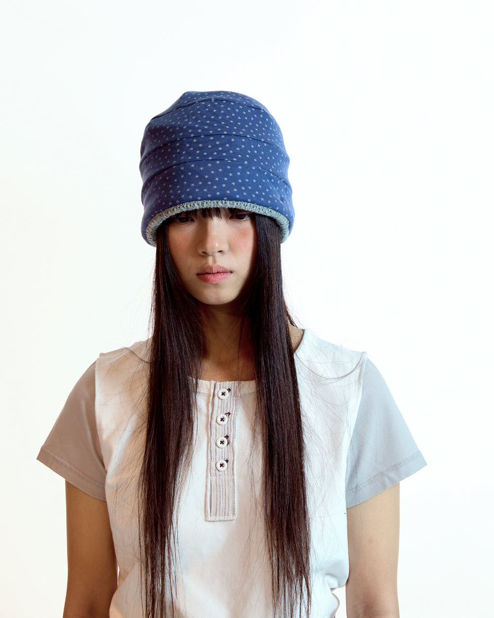 Coyseio - Rough Star Reversible Beanie (Grey) product image 4 | TRAB K-Fashion Australia