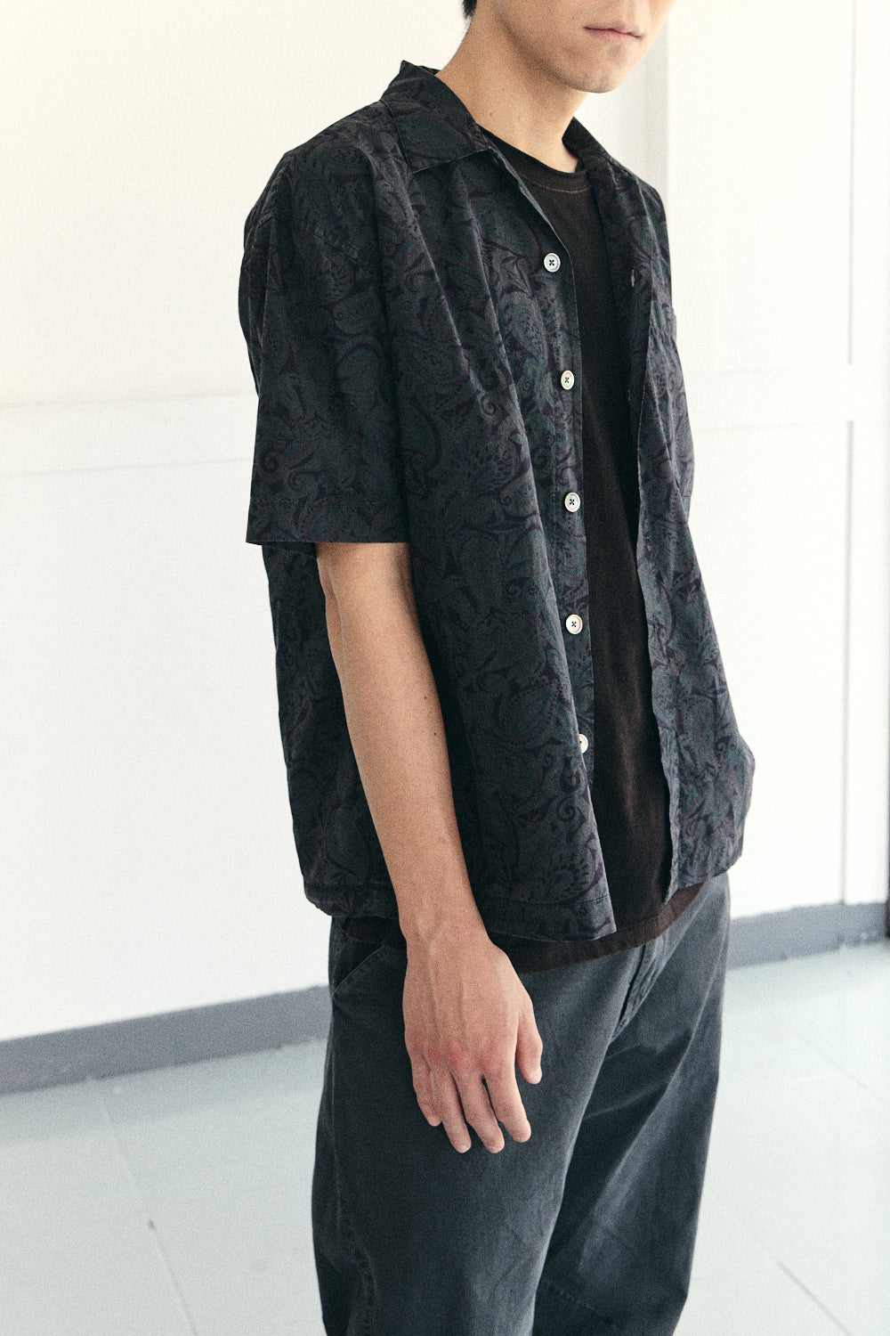 Hatchingroom - Box Shirt Dyed Paisley (Charcoal) product image 7 | TRAB K-Fashion Australia