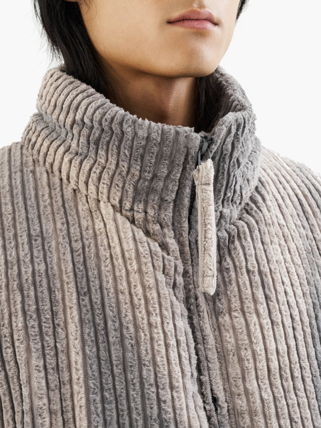 Jiyong Kim - Sun-Bleached Detachable Hood Down Jacket (Grey) product image 7 | TRAB K-Fashion Australia