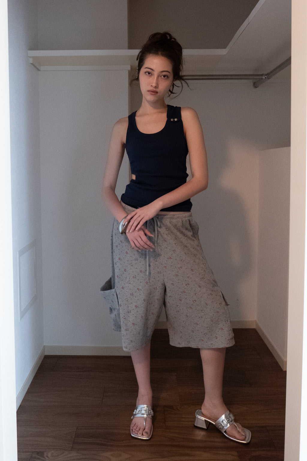 Deinet - Soft Waffle Flower Jersey Cargo Bermuda Pants (Melange Grey) product image 5 | TRAB K-Fashion Australia