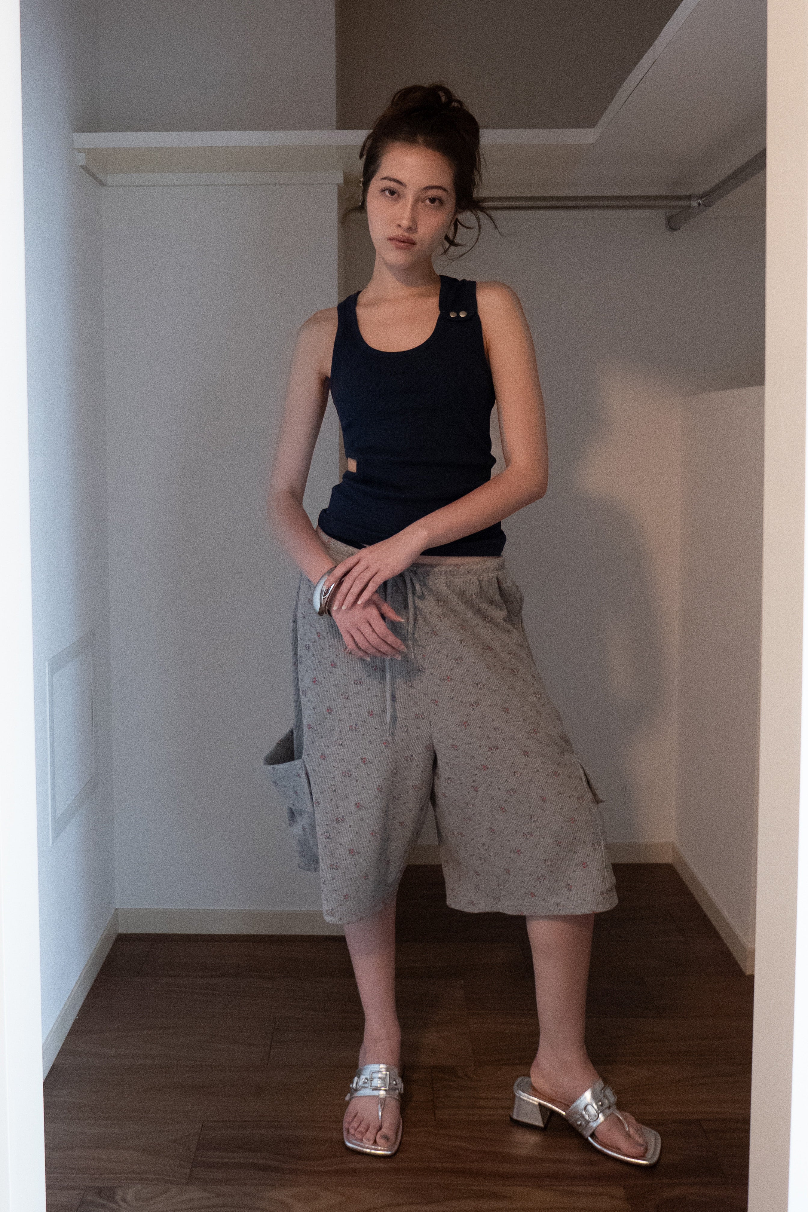 Deinet - Soft Waffle Flower Jersey Cargo Bermuda Pants (Melange Grey) product image 5 | TRAB K-Fashion Australia