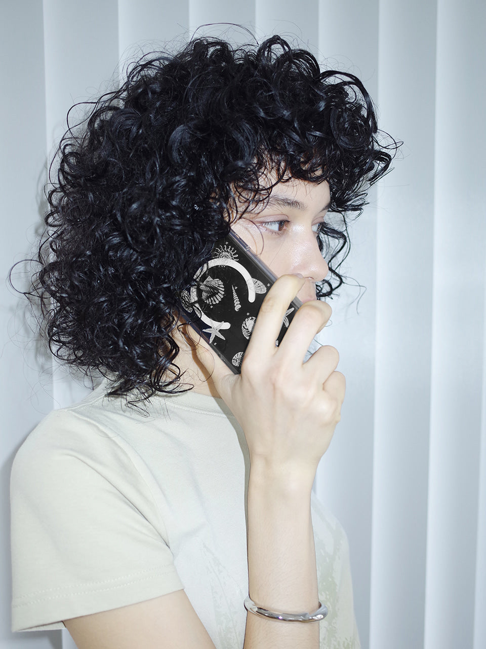 Kijun - MAGSAFE LAYERS FRAME CASE CLEAR BLACK FRIENDS OF THE SEA product image 5 | TRAB K-Fashion Australia