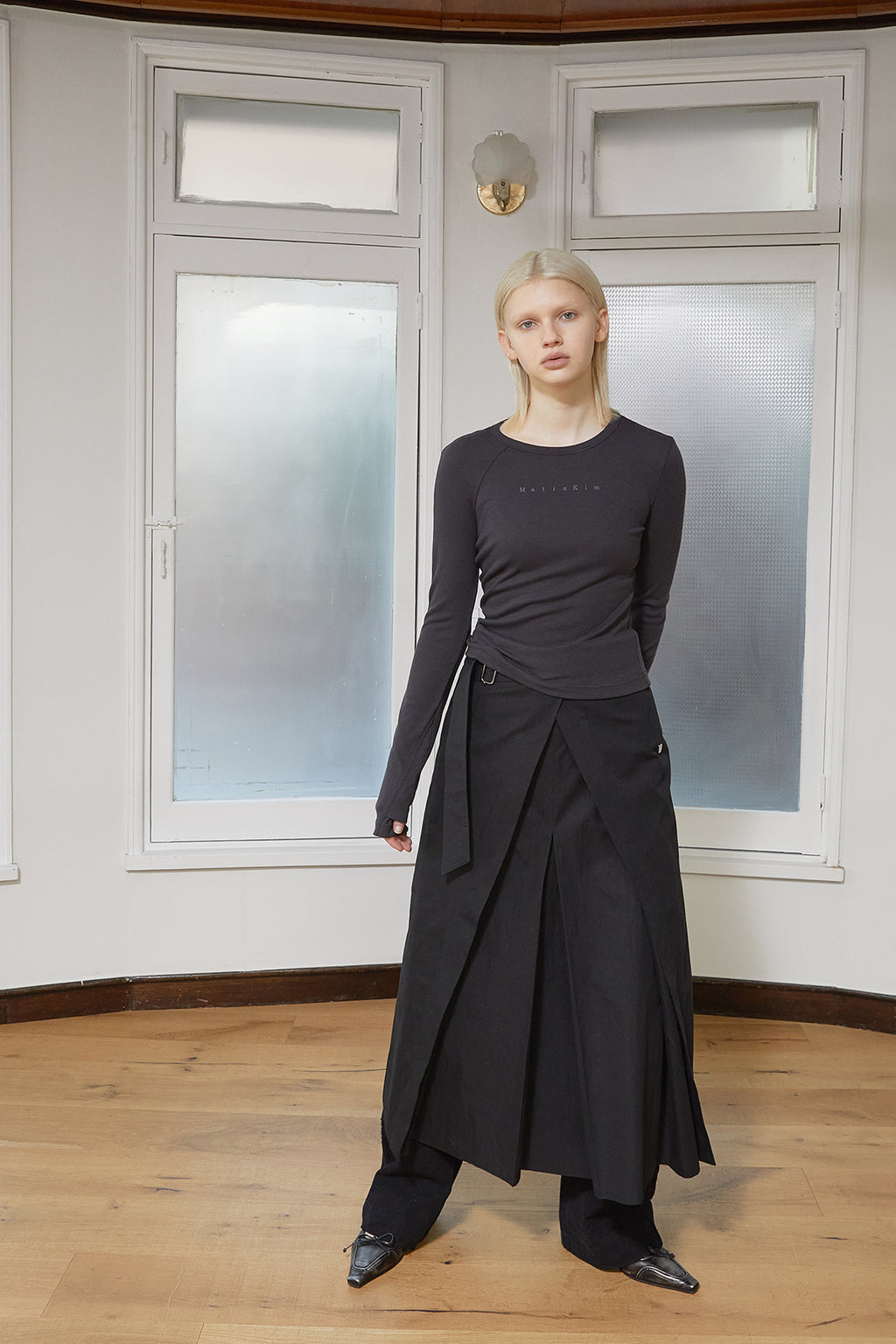 Matin Kim - Finger Hole Logo Printing Top (Charcoal) product image 9 | TRAB K-Fashion Australia