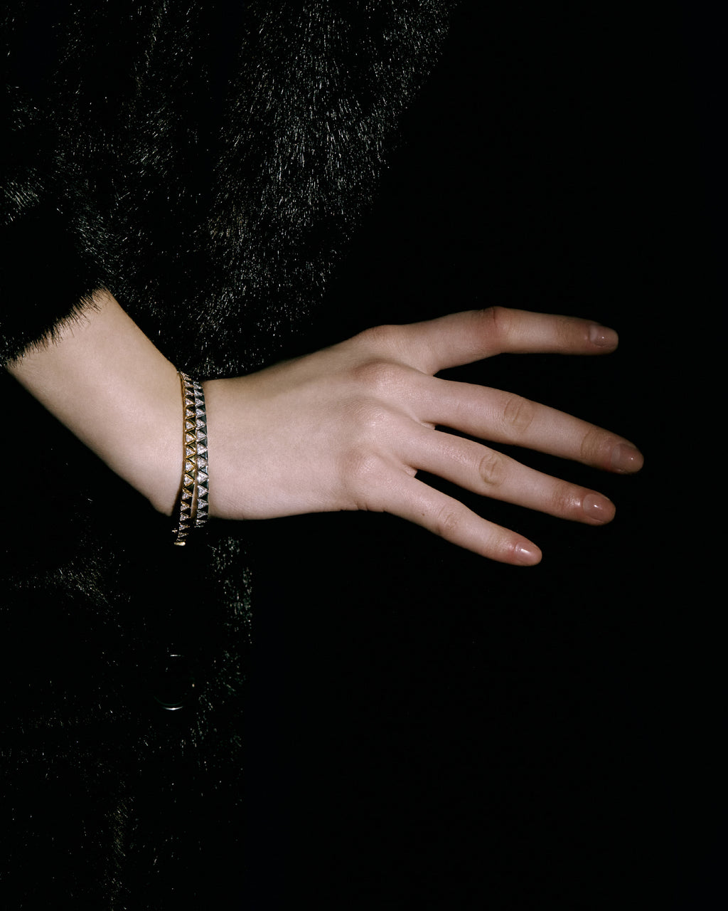Numbering - Triangle N-dia Bezel Tennis Bracelet #3992 product image 1 | TRAB K-Fashion Australia