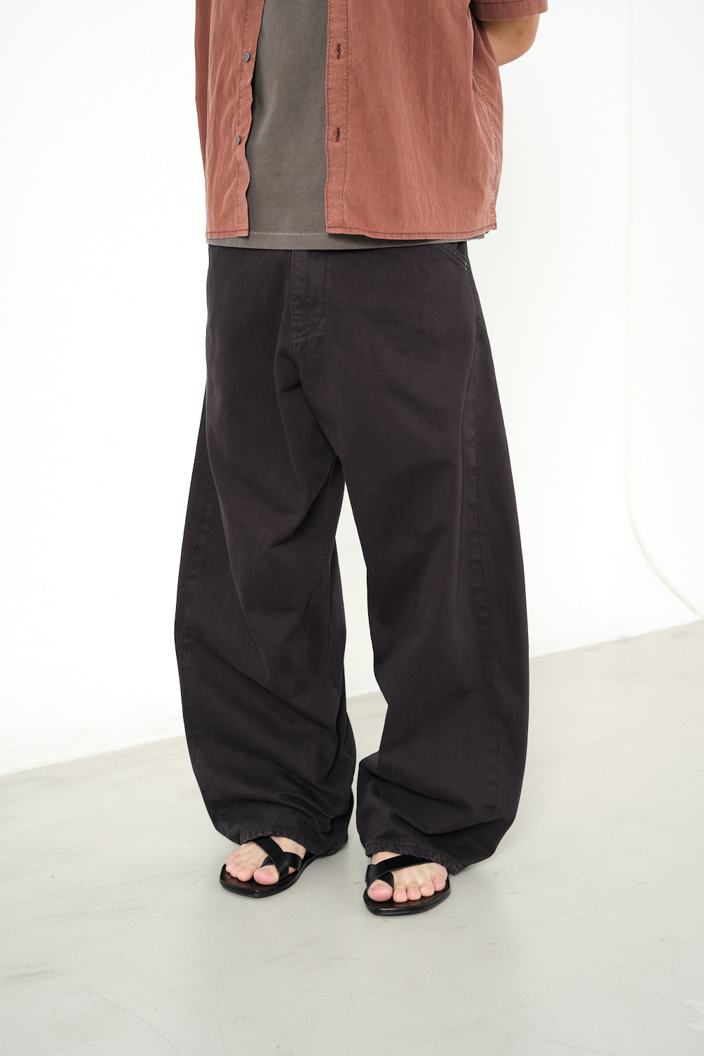 Hatchingroom - Wide Curve Jeans (Charcoal) product image 10 | TRAB K-Fashion Australia
