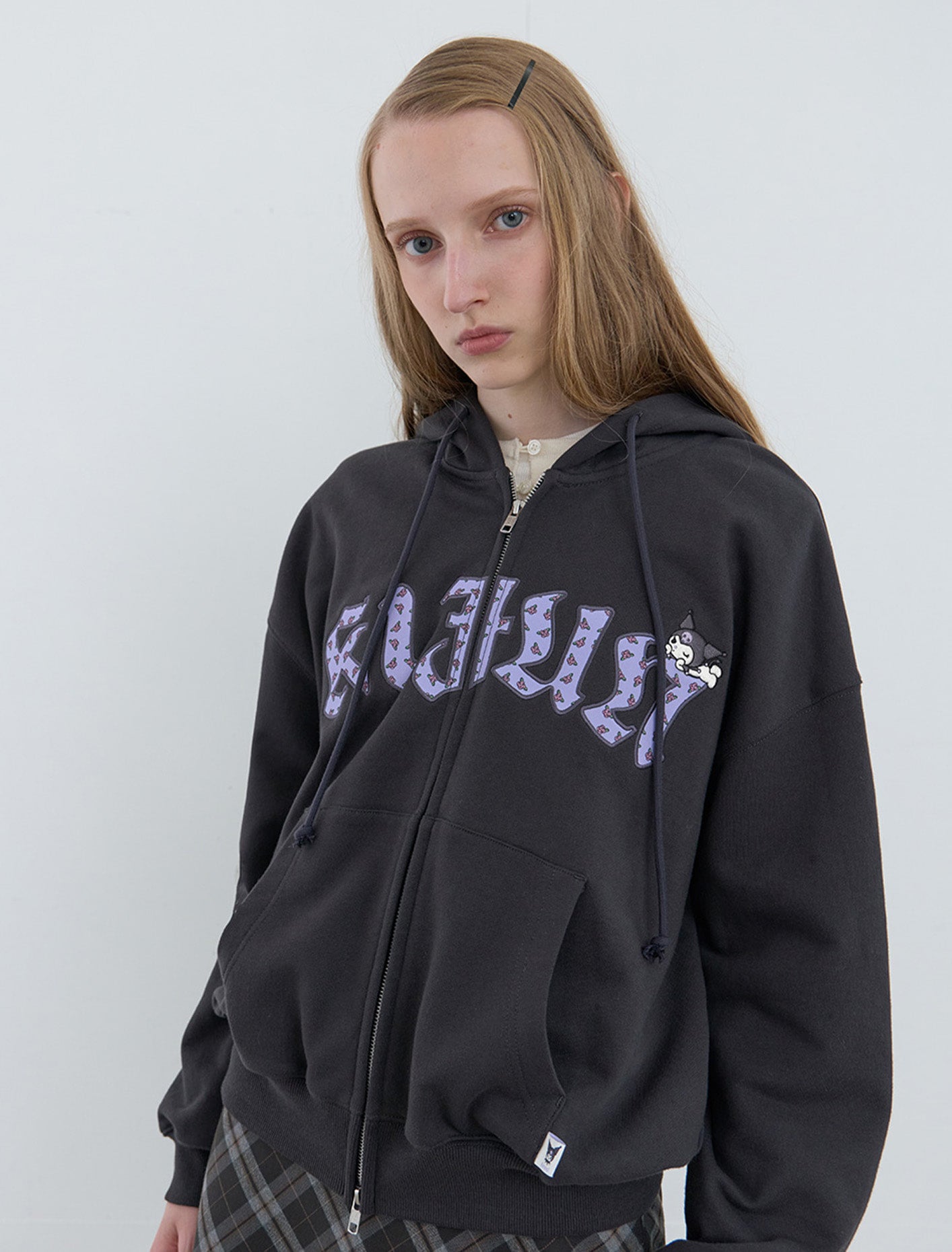 Kijun - Kuromi Rose Zip-up Hoodie (Charcoal) product image 6 | TRAB K-Fashion Australia