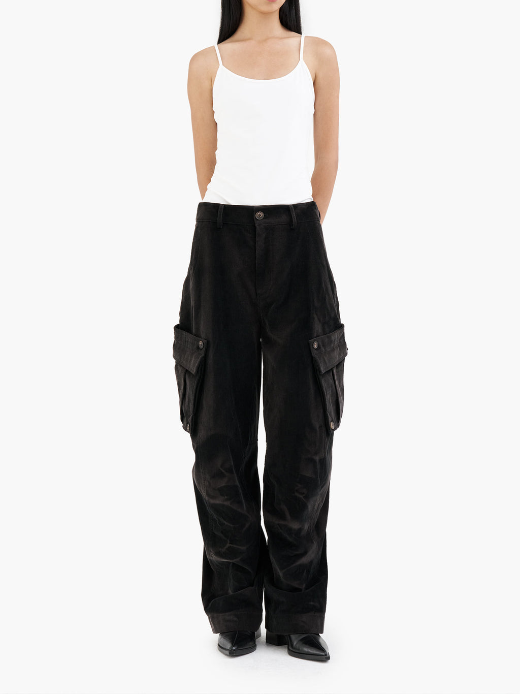 Jiyong Kim - Sun-Bleached Detachable Pocket Trousers (Black) product image 3 | TRAB K-Fashion Australia