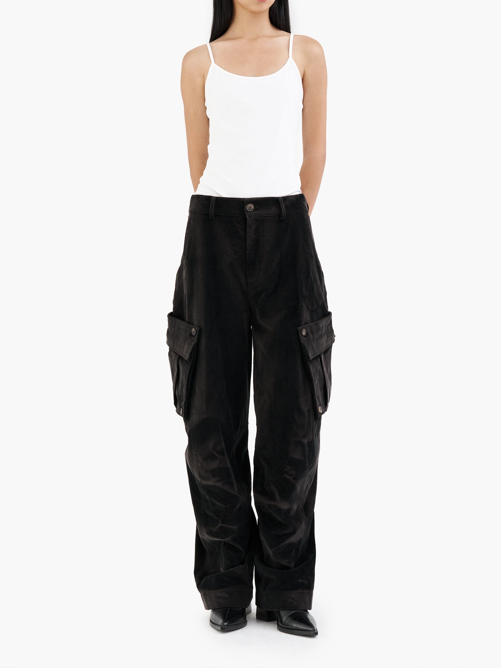 Jiyong Kim - Sun-Bleached Detachable Pocket Trousers (Black) product image 3 | TRAB K-Fashion Australia