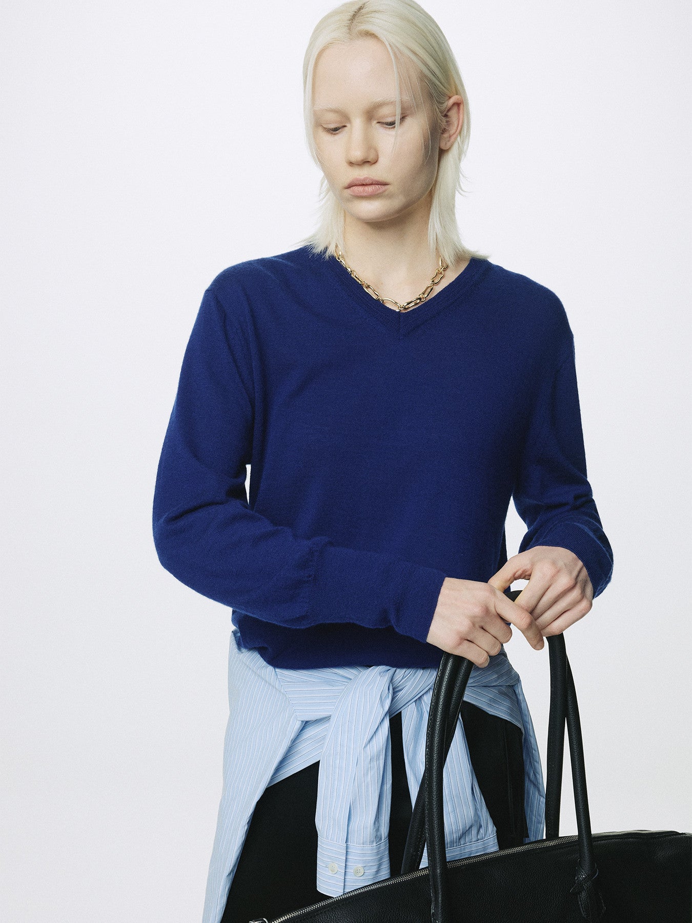 Tonywack - Airy Cashmere V-Neck (Blue) product image 9 | TRAB K-Fashion Australia