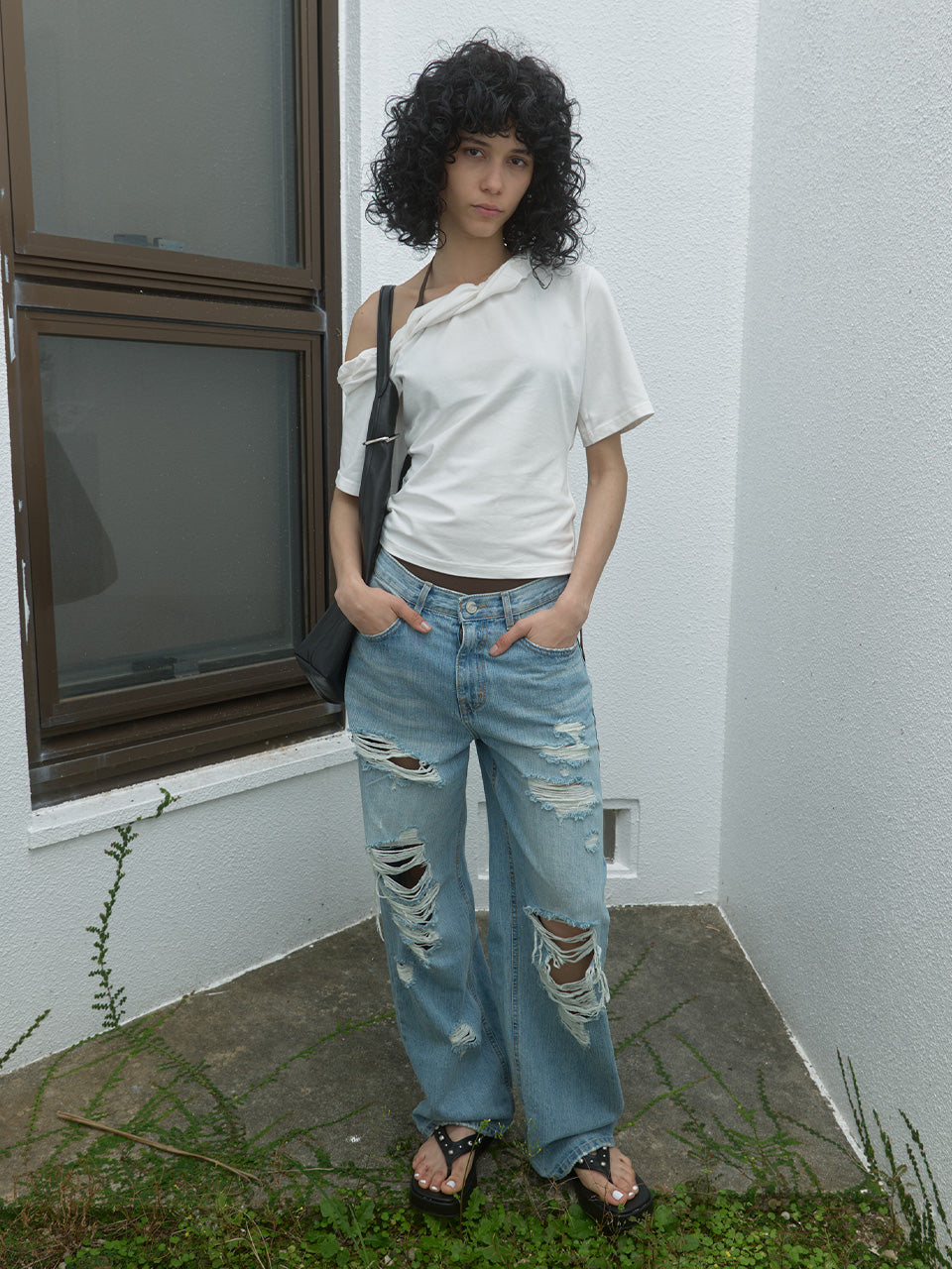 Kijun - Distressed Relaxed Fit Jeans (Blue) product image 4 | TRAB K-Fashion Australia