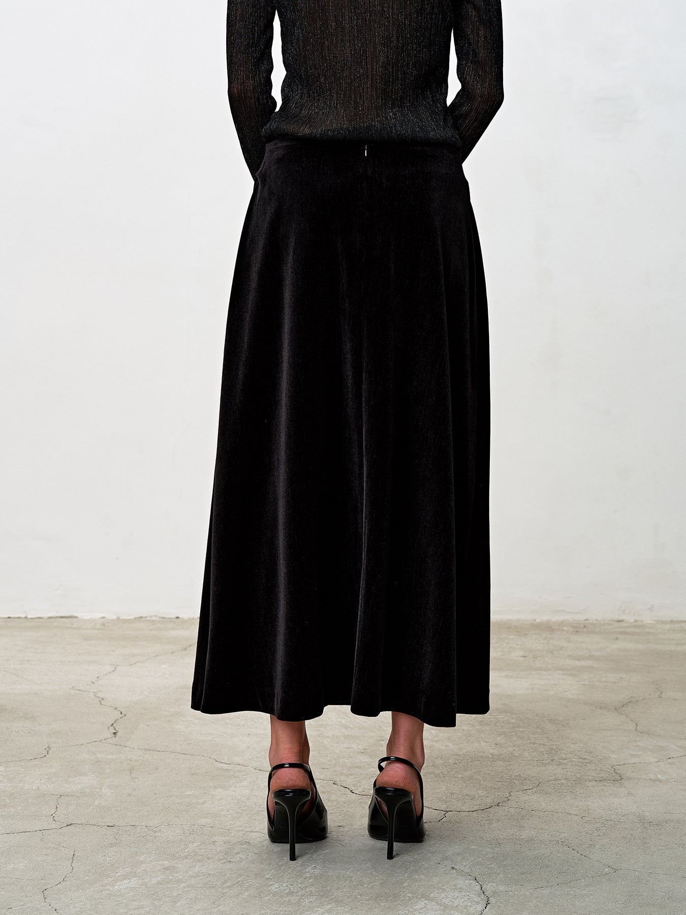 Tonywack - Velvet Flared Skirt (Black) product image 10 | TRAB K-Fashion Australia