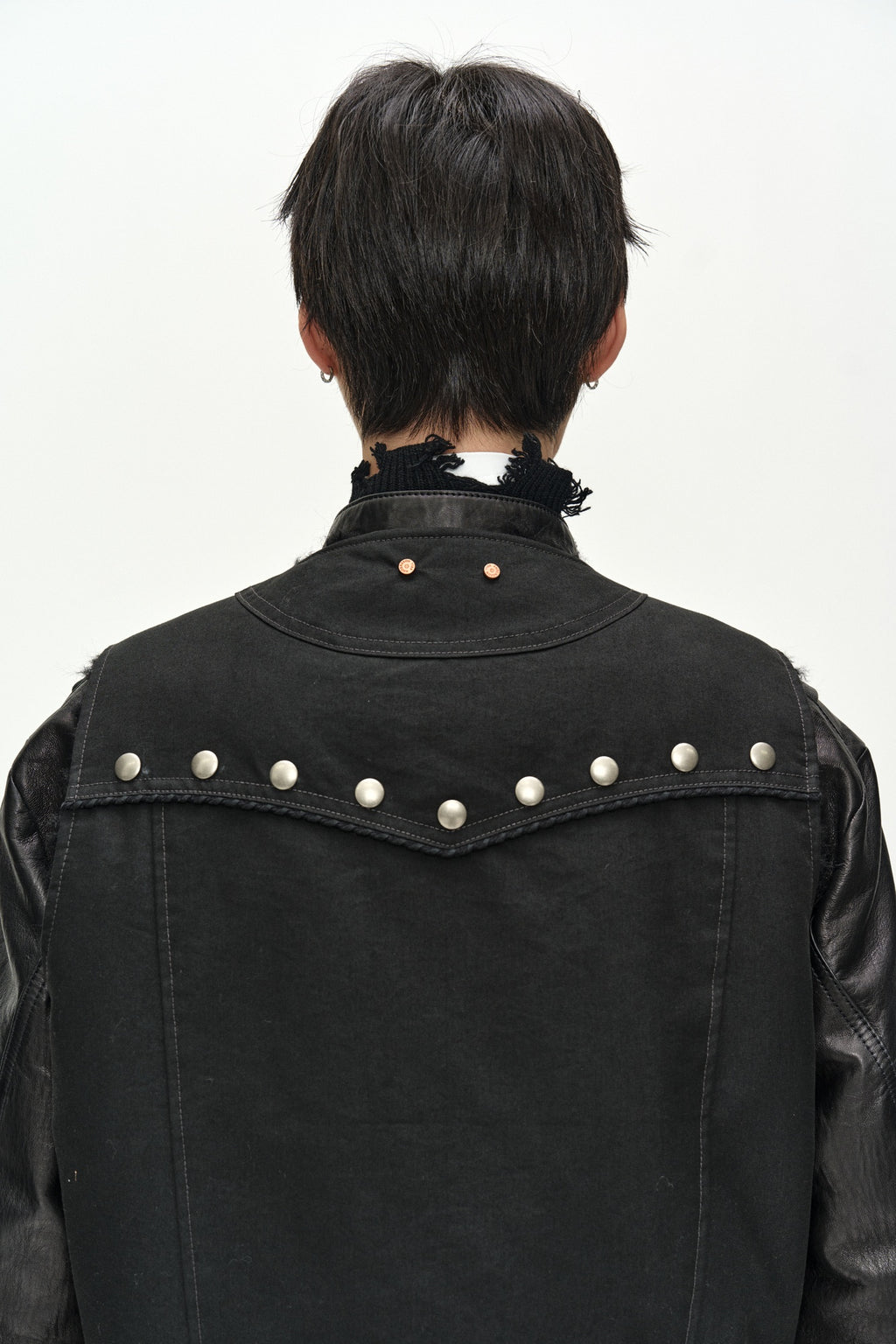 Andersson Bell - Unisex Reversible Collarless Fur Vest (Black) product image 14 | TRAB K-Fashion Australia
