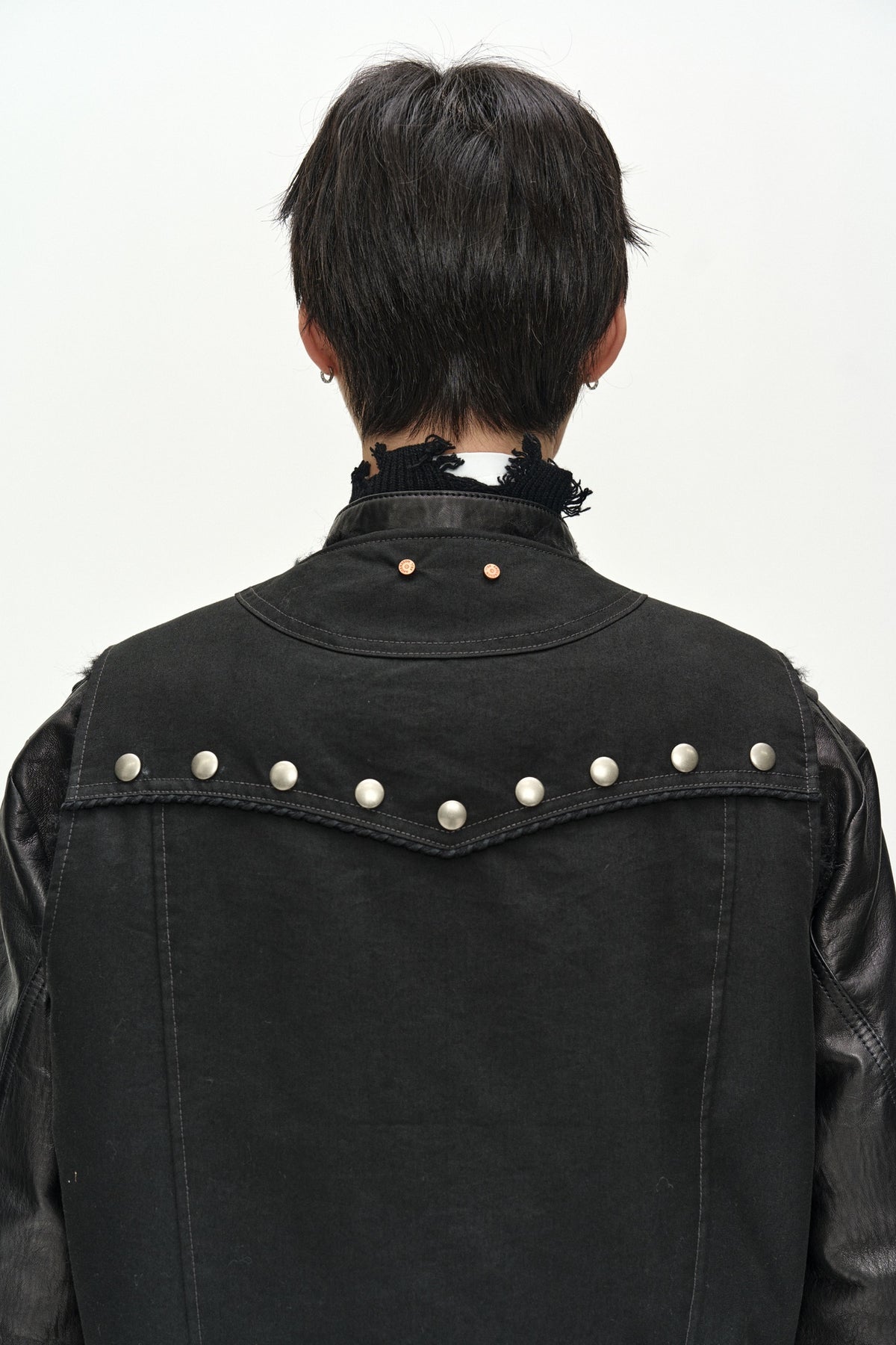Andersson Bell - Unisex Reversible Collarless Fur Vest (Black) product image 14 | TRAB K-Fashion Australia