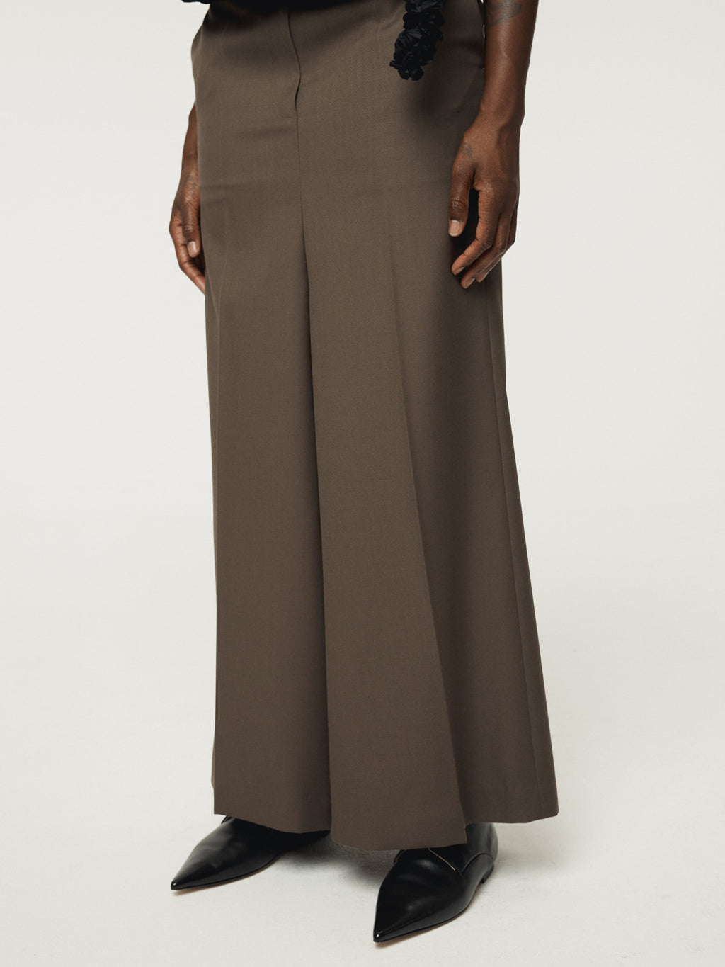 Recto - Sintra Slit Skirt Pants (Dark Khaki) product image 8 | TRAB K-Fashion Australia