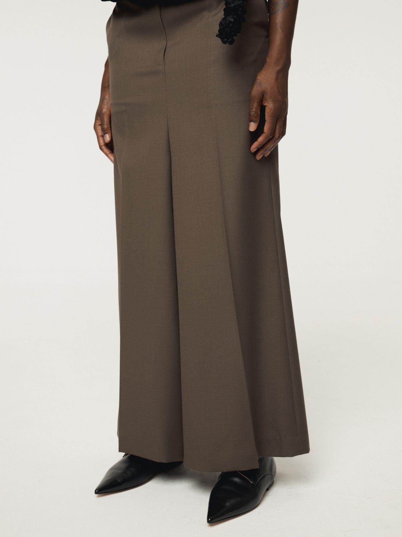 Recto - Sintra Slit Skirt Pants (Dark Khaki) product image 8 | TRAB K-Fashion Australia