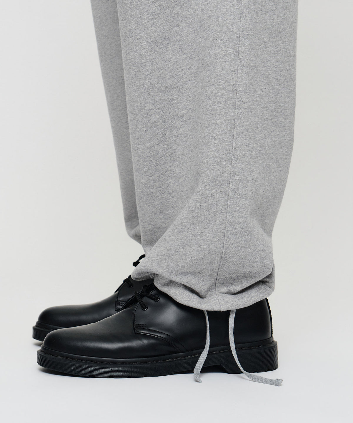 Marithe & Francois Girbaud - One Tuck Wide Sweat Joggers (brushed) (Heather Gray) product image 2 | TRAB K-Fashion Australia