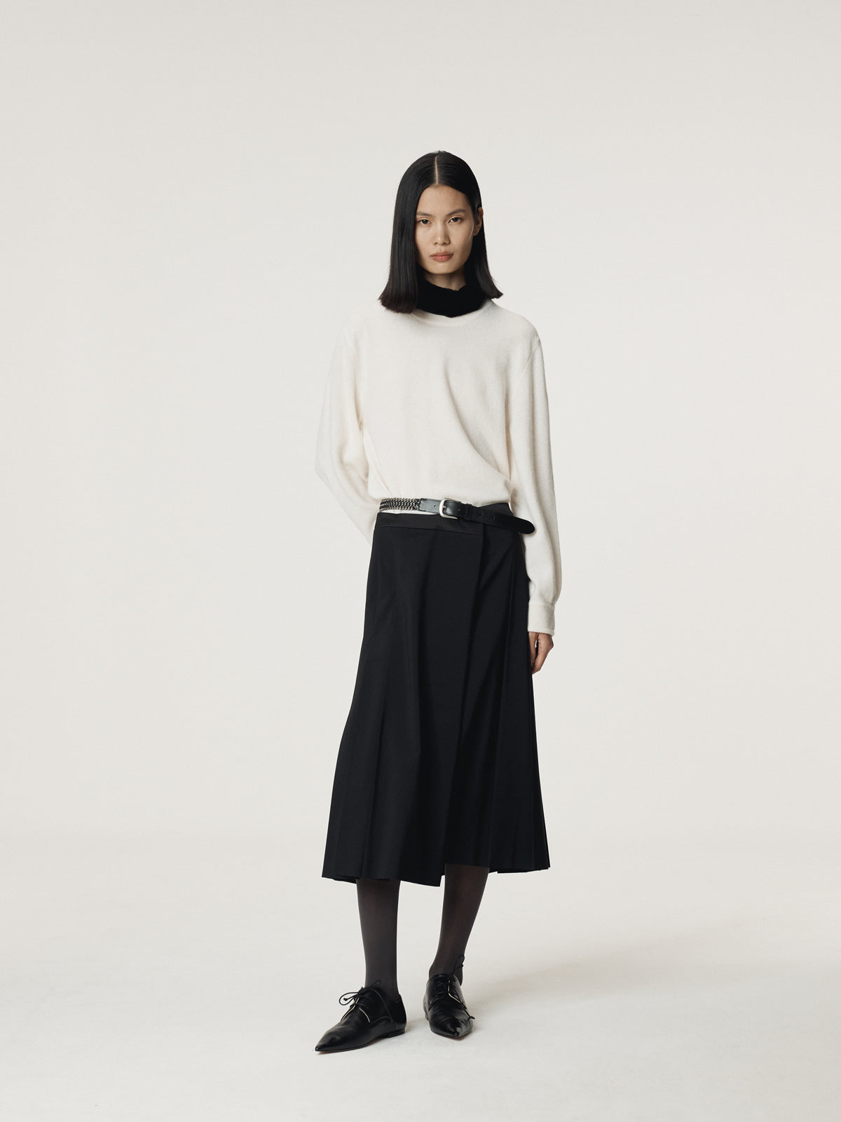 Recto - Shirt Cuffs Detail Knit Top (Cream) product image 2 | TRAB K-Fashion Australia