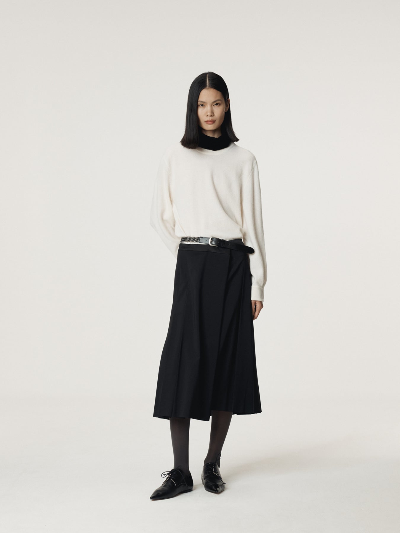 Recto - Shirt Cuffs Detail Knit Top (Cream) product image 2 | TRAB K-Fashion Australia