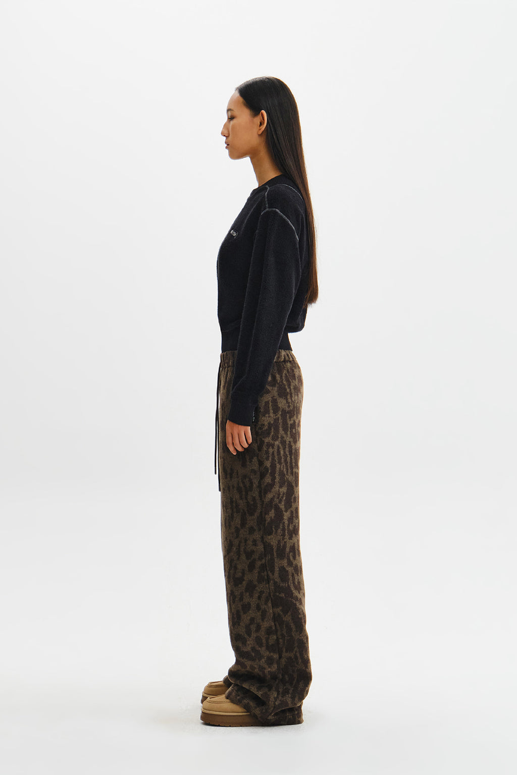 Matin Kim - Boucle Texture Knit Pullover (Black) product image 7 | TRAB K-Fashion Australia