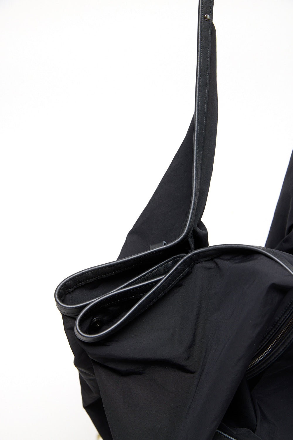 Hatchingroom - Wrapper Bag (Black) product image 4 | TRAB K-Fashion Australia