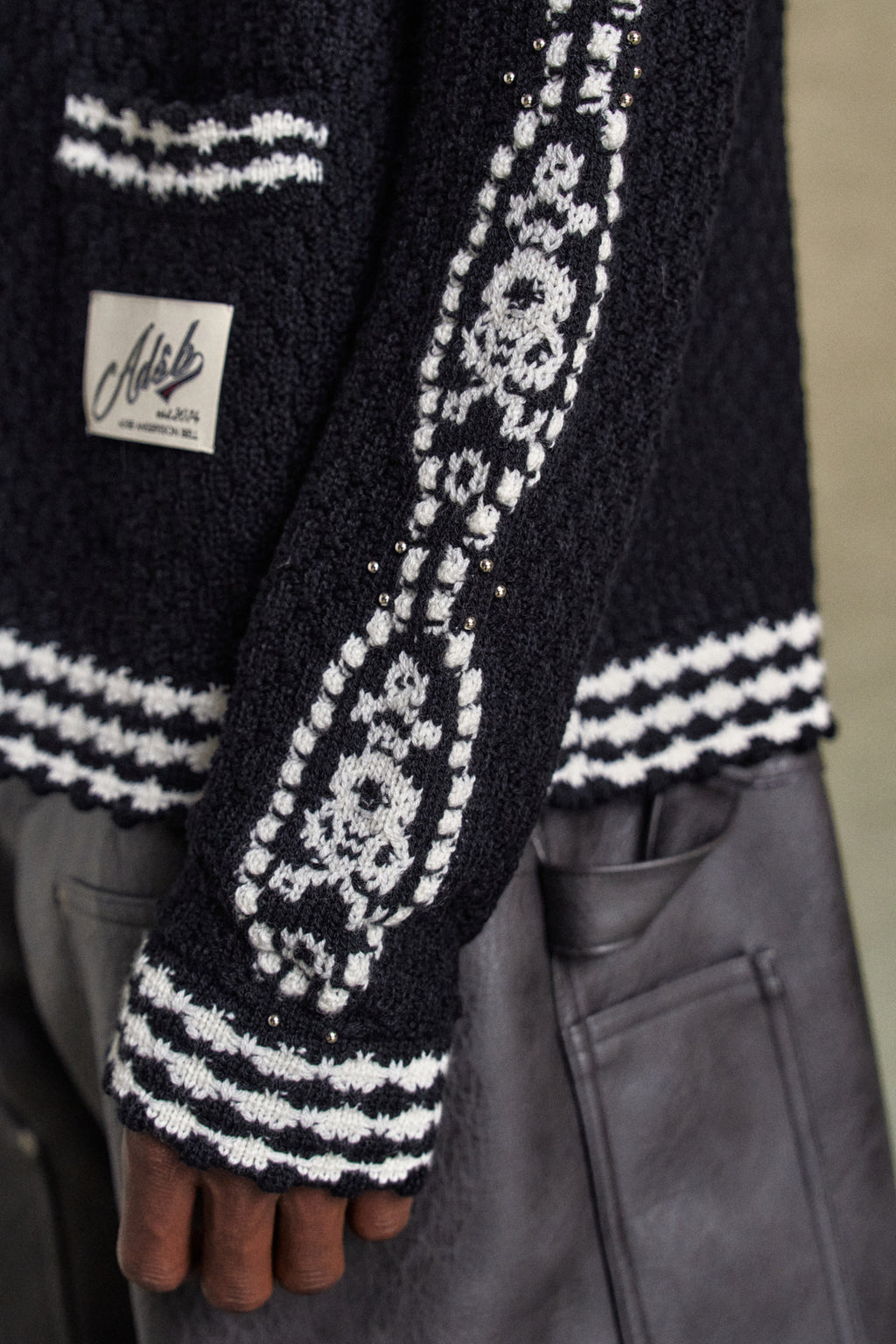 Andersson Bell - Fantasia Round-Neck Cardigan (Black) product image 6 | TRAB K-Fashion Australia