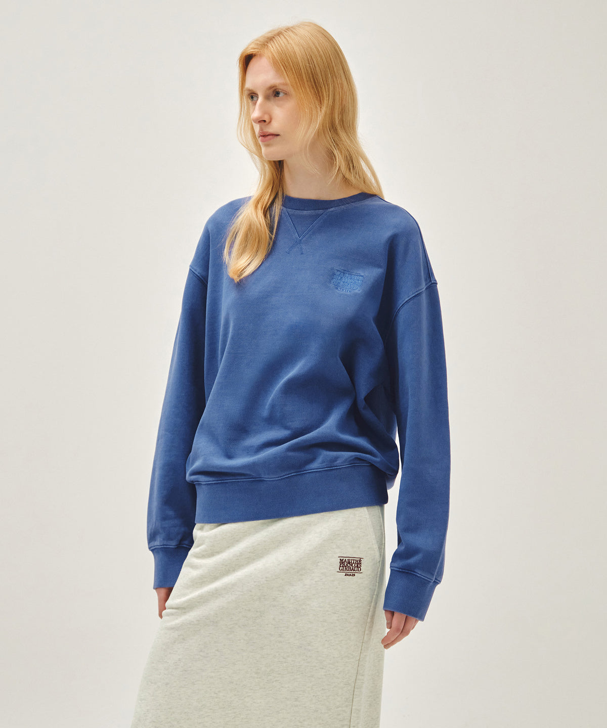 Marithe & Francois Girbaud - Outline Classic Logo Dyeing Oversized Sweatshirt (Blue) product image 2 | TRAB K-Fashion Australia