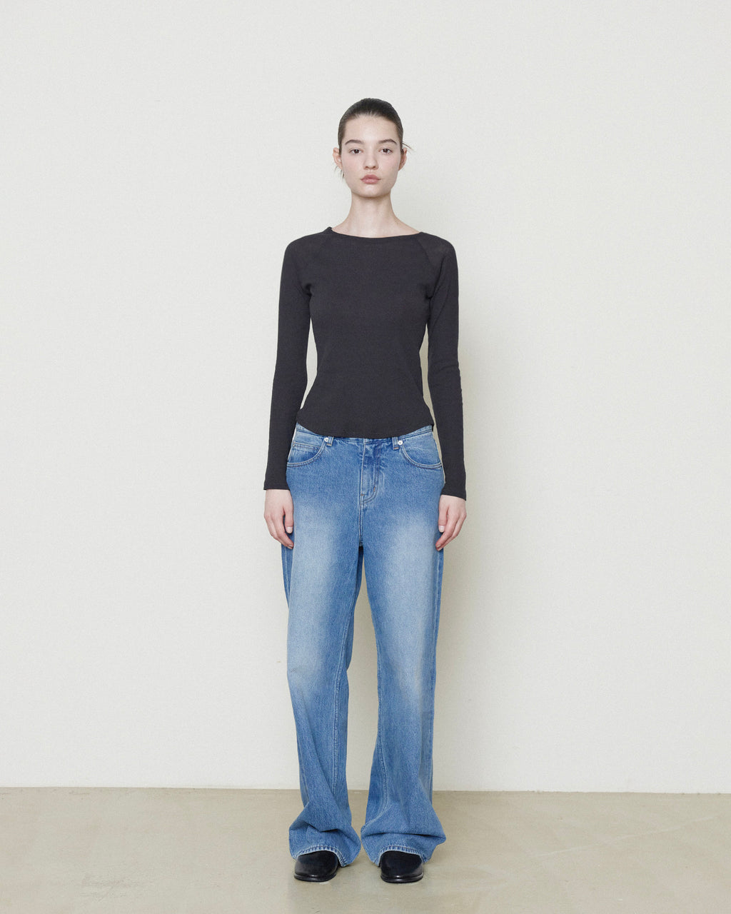 Brownyard - Seer Long Sleeve (Charcoal) product image 4 | TRAB K-Fashion Australia