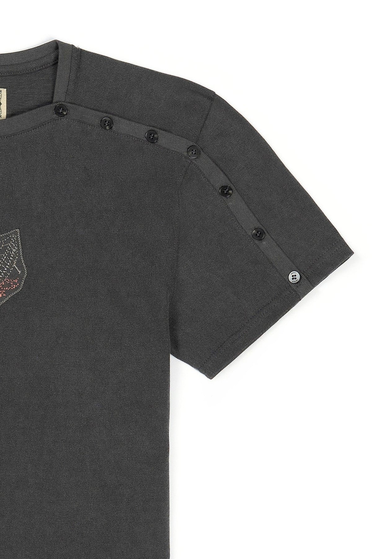 Ioedle - Instant Fastening T-Shirt (Charcoal) product image 6 | TRAB K-Fashion Australia
