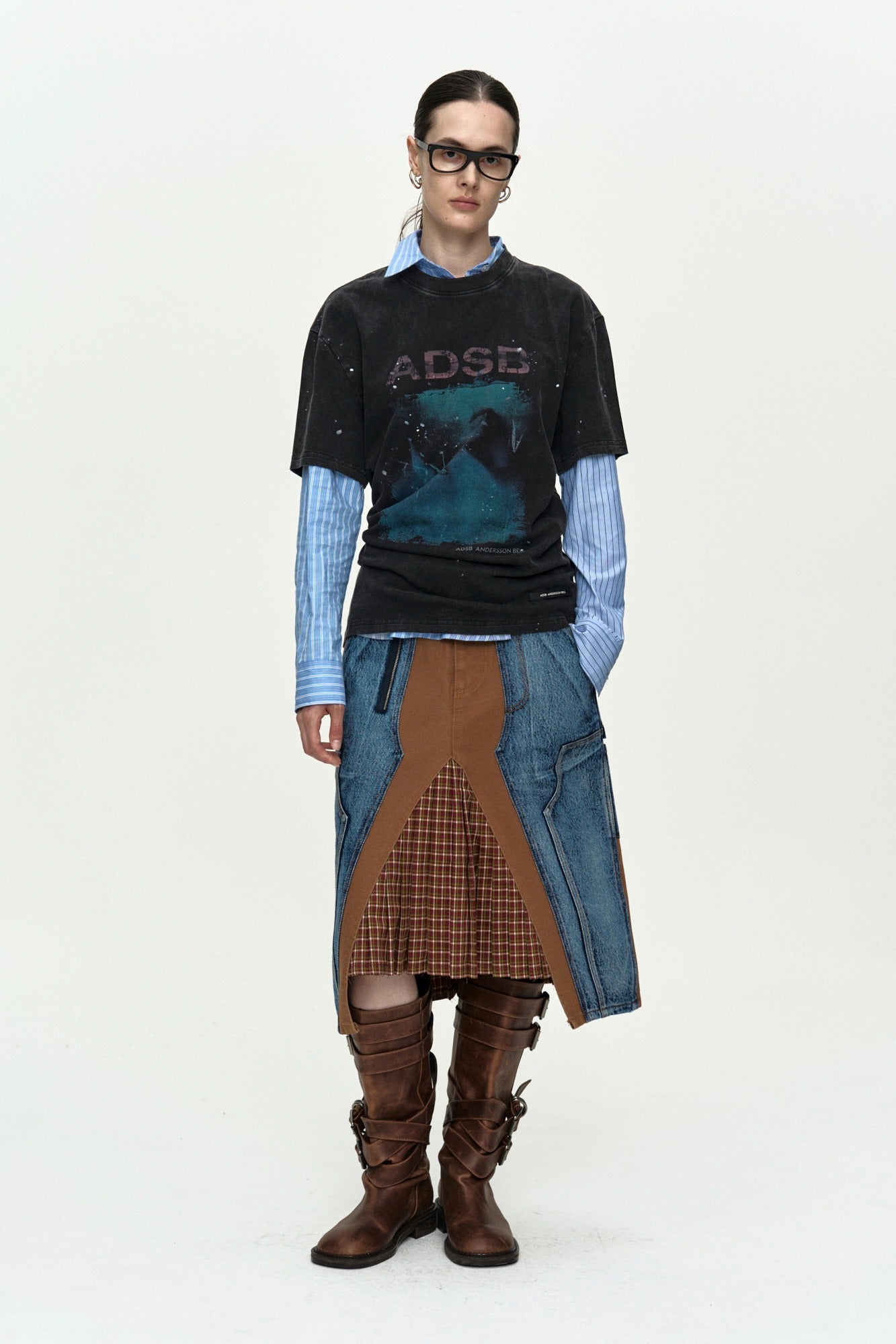 Andersson Bell - Unisex Whale Printed T-Shirt (Charcoal) product image 1 | TRAB K-Fashion Australia