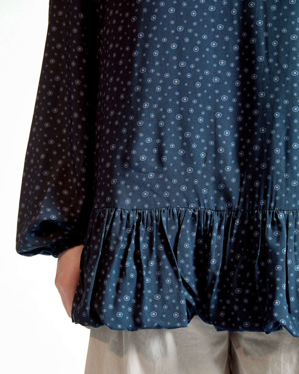 Coyseio - Dudu Puff Blouse (Navy) product image 13 | TRAB K-Fashion Australia