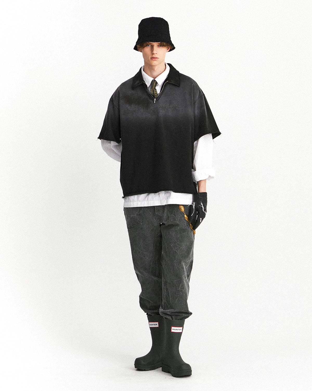 Eastlogue - Cut Out Collar Sweat (Black) product image 4 | TRAB K-Fashion Australia