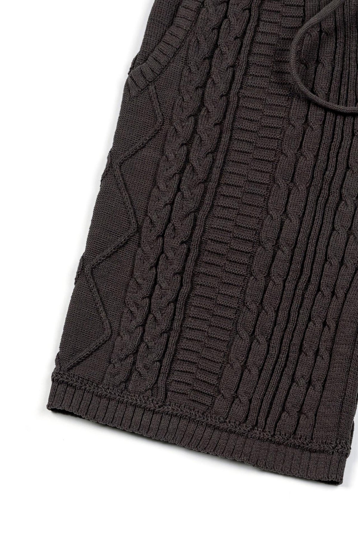 Ioedle - Seeping New Town Cable Knit Shorts (Charcoal) product image 5 | TRAB K-Fashion Australia