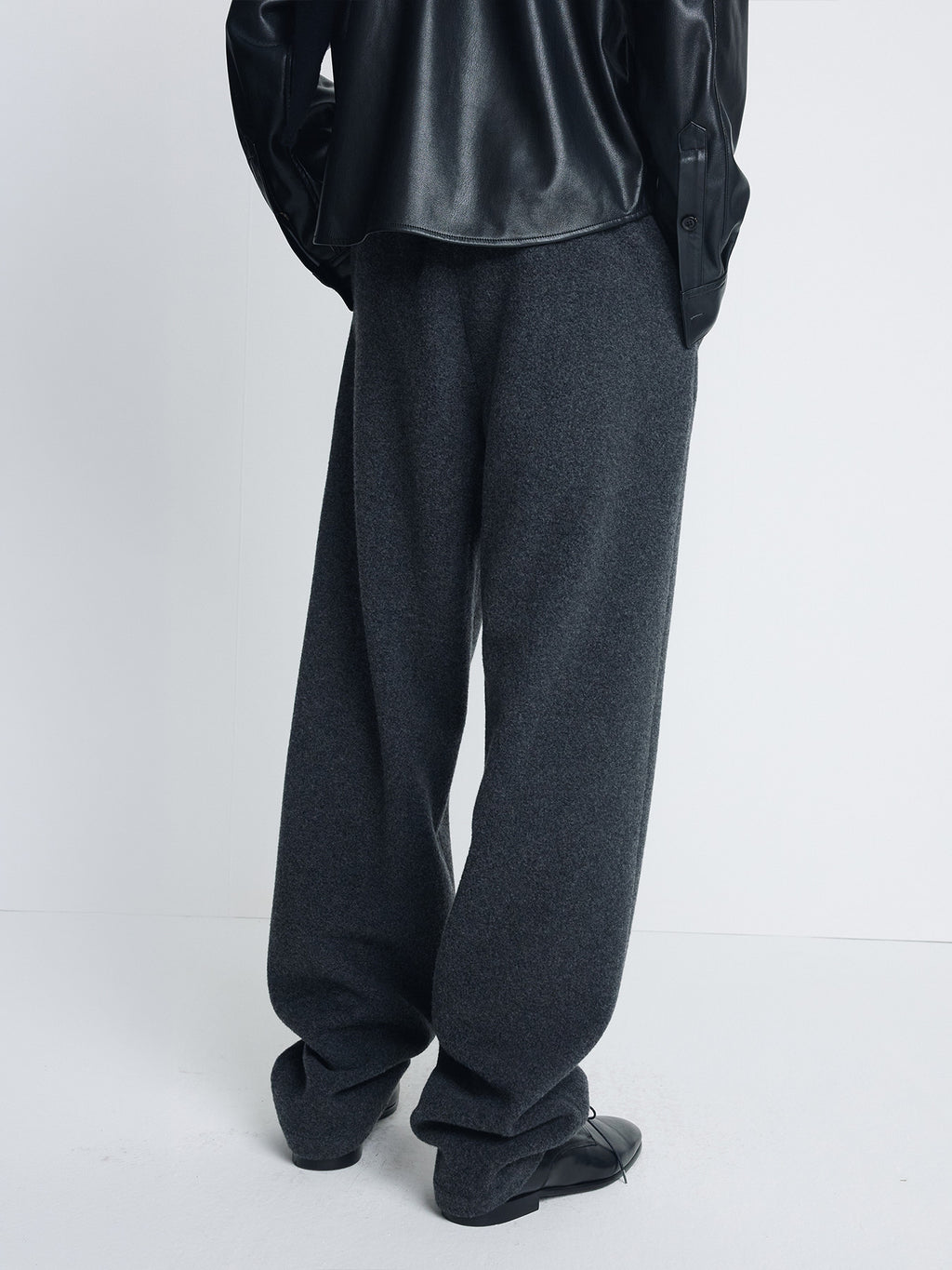 Tonywack - Brushed Wool Flannel Drawstring Pants (Charcoal Anthracite) product image 4 | TRAB K-Fashion Australia