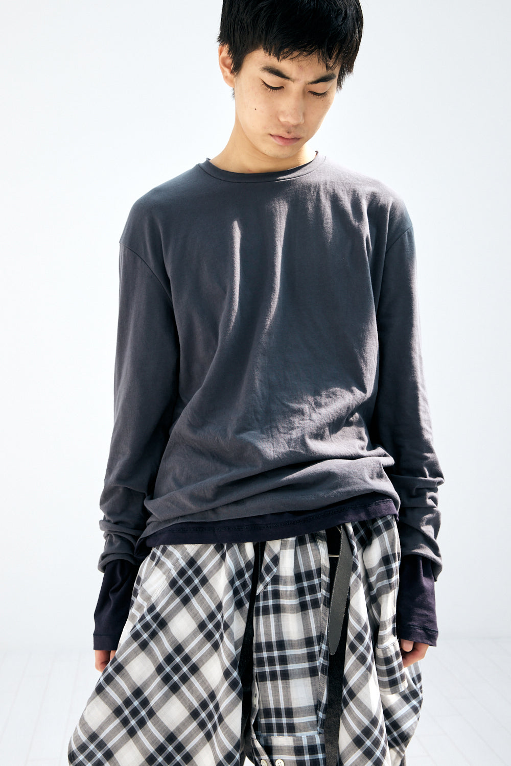 Hatchingroom - Two Face Tee (Graphite/Dark Navy) product image 7 | TRAB K-Fashion Australia