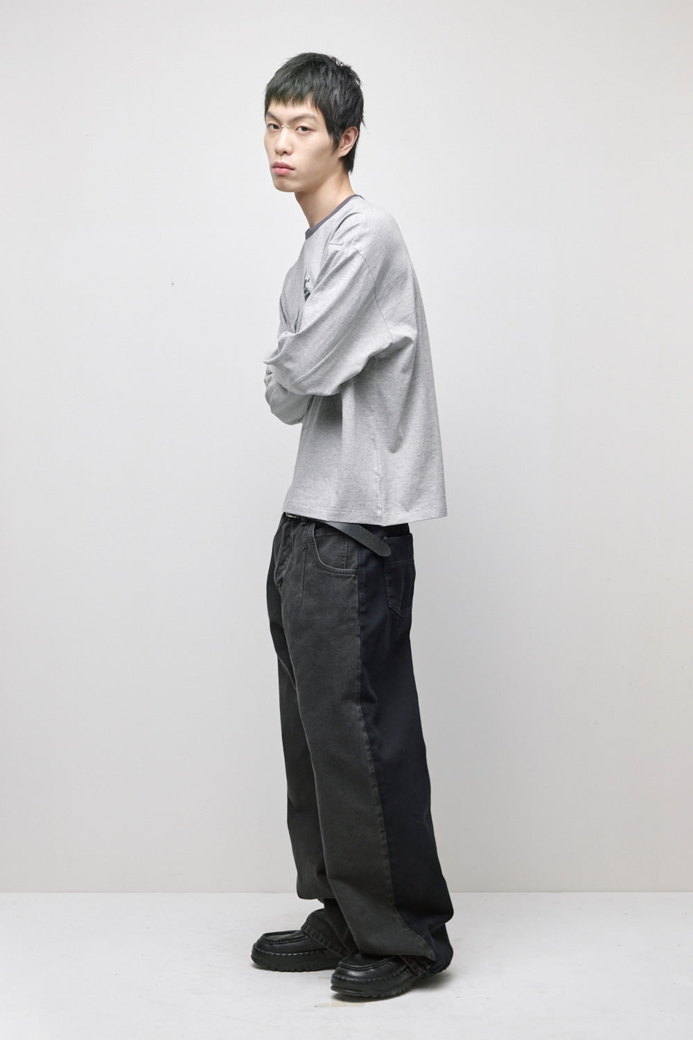 Hatchingroom - Two Face Jeans Dyed (Charcoal/Dark Navy) product image 8 | TRAB K-Fashion Australia