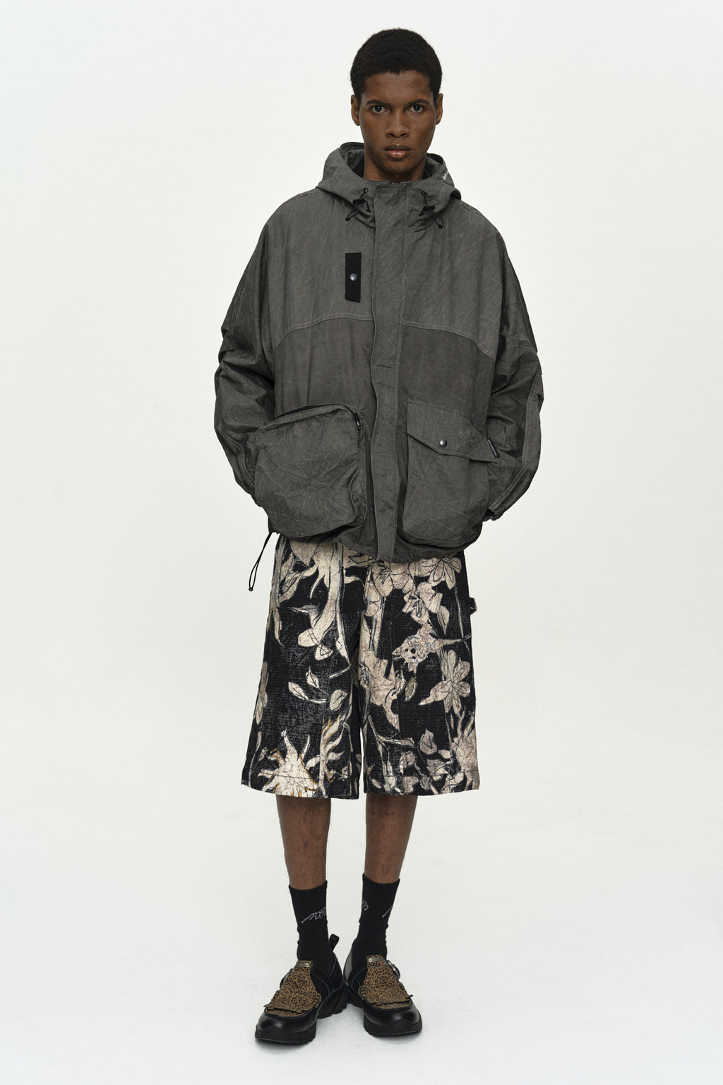 Andersson Bell - [Pre-Order – Ships October 30] Unisex Tie-Dyed Beach Shell Jacket (Charcoal) product image 2 | TRAB K-Fashion Australia