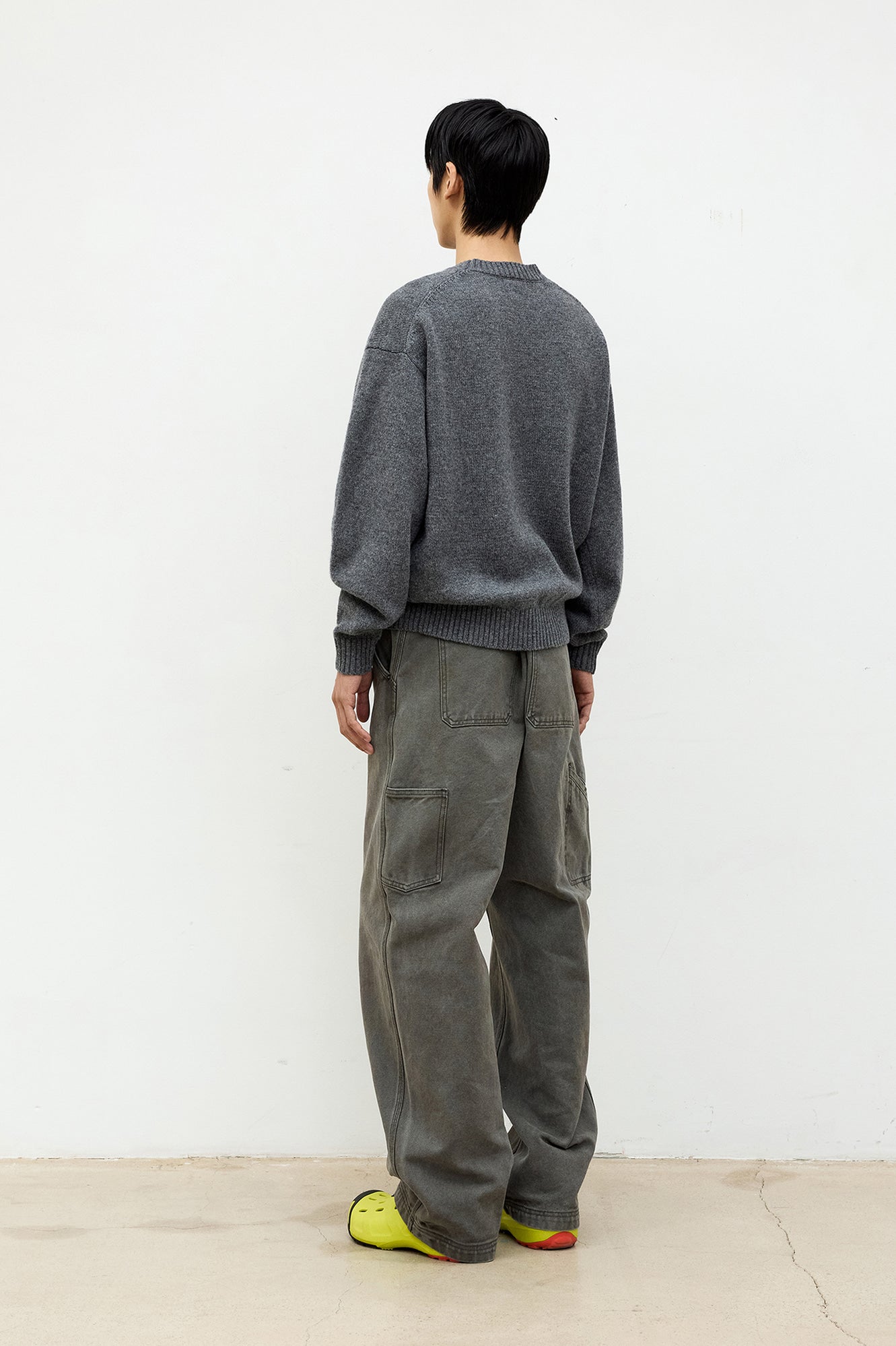 Coor - Wool Cropped Crewneck Sweater (Melange Gray) product image 4 | TRAB K-Fashion Australia
