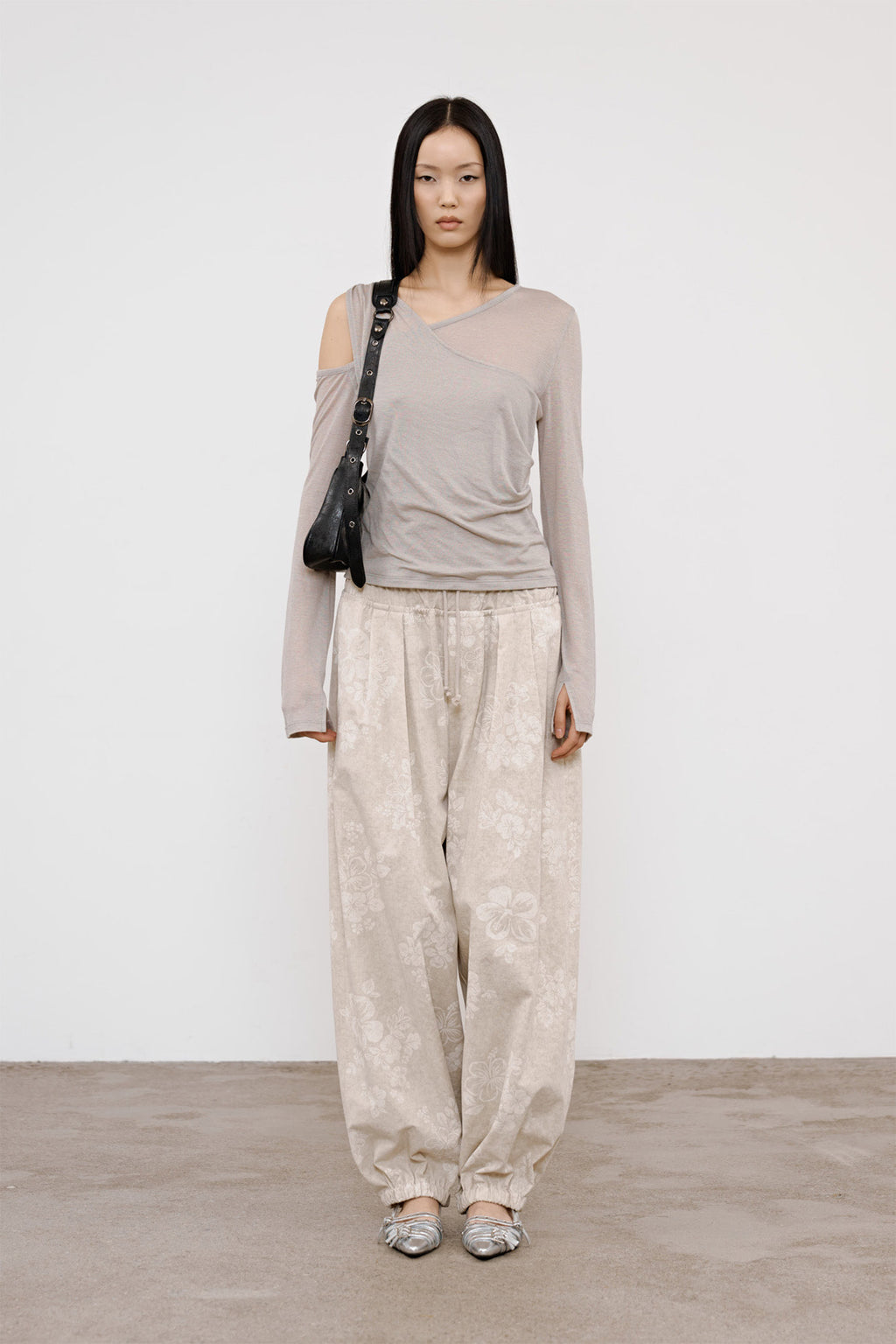 Deinet - One Shoulder Draped Asymmetric Top (Beige) product image 1 | TRAB K-Fashion Australia