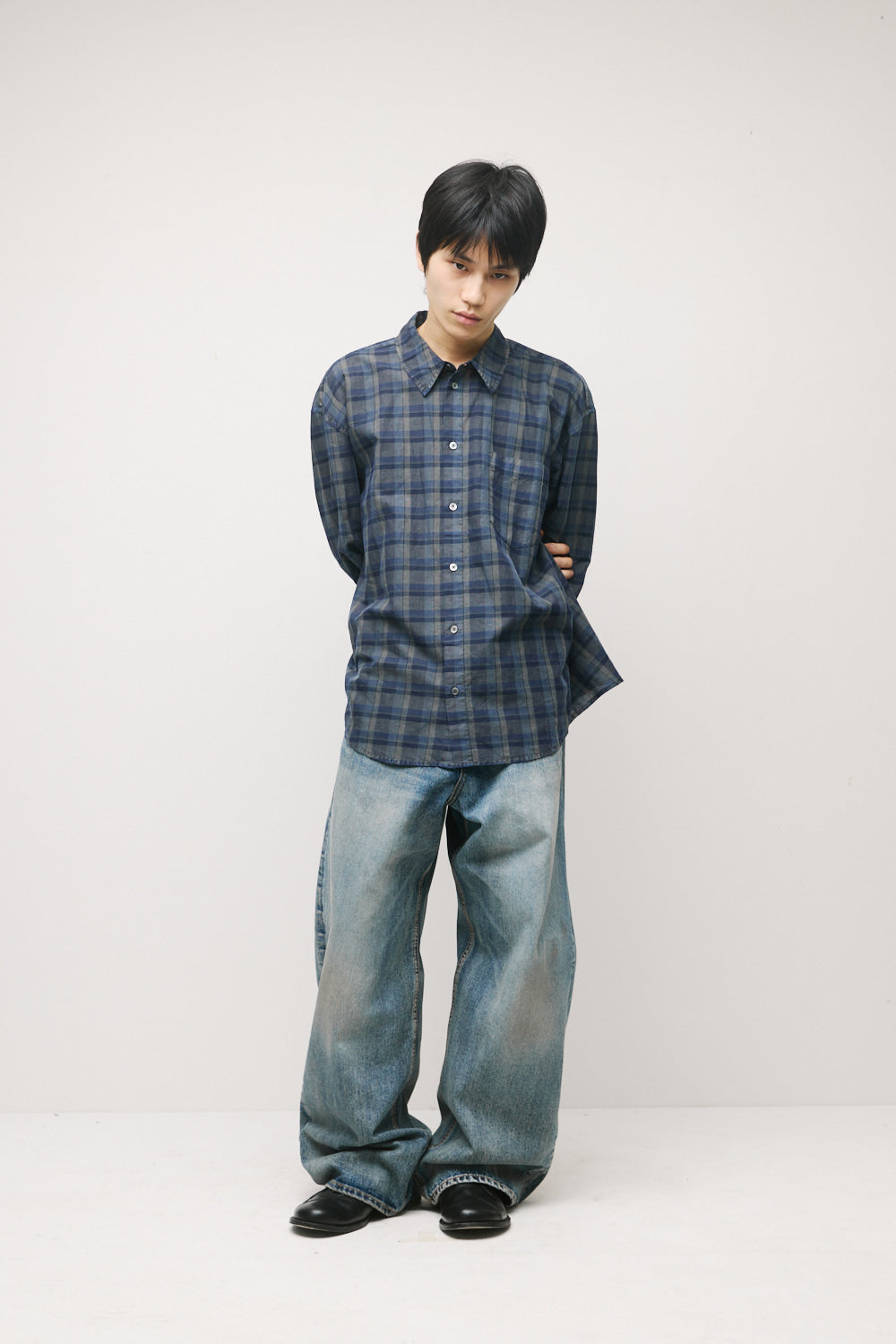 Hatchingroom - Classic Shirt (Dyed Blue/Charcoal) product image 6 | TRAB K-Fashion Australia