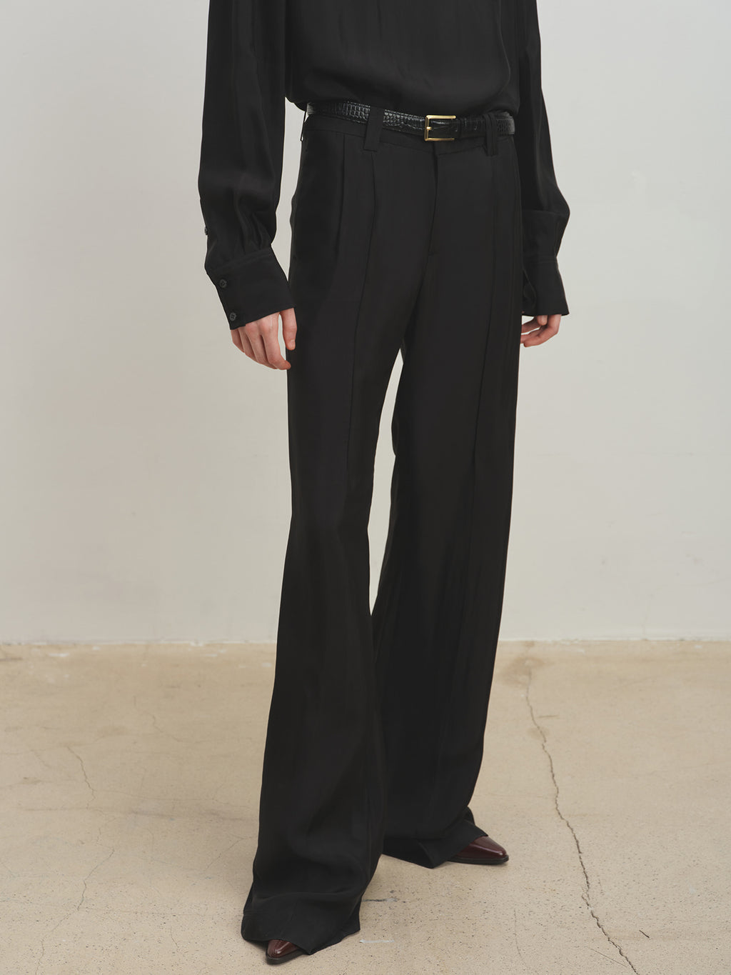 Tonywack - Liquid Flared Tailored Trousers (Black) product image 3 | TRAB K-Fashion Australia